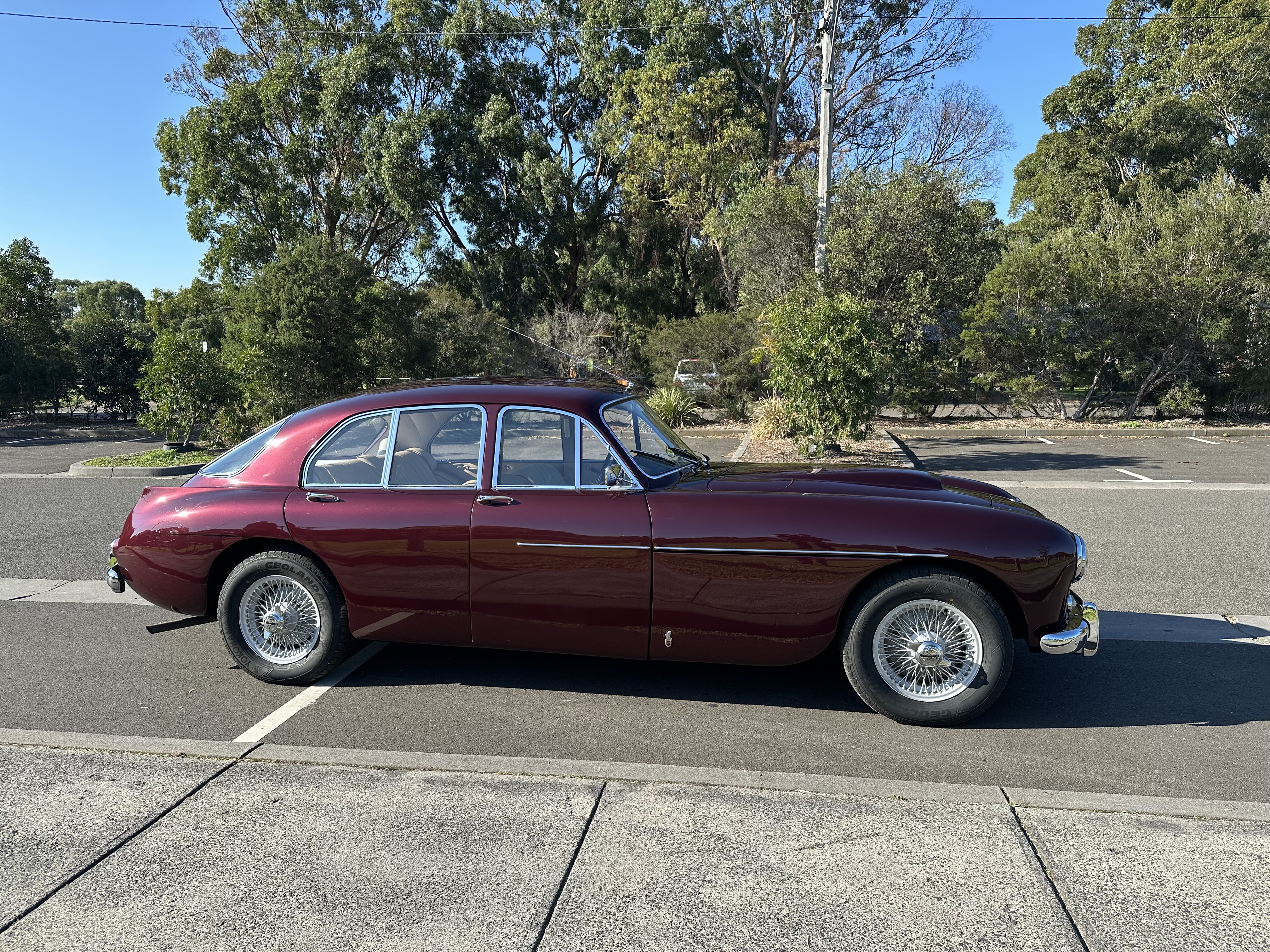 1955 BRISTOL 405 SALOON
