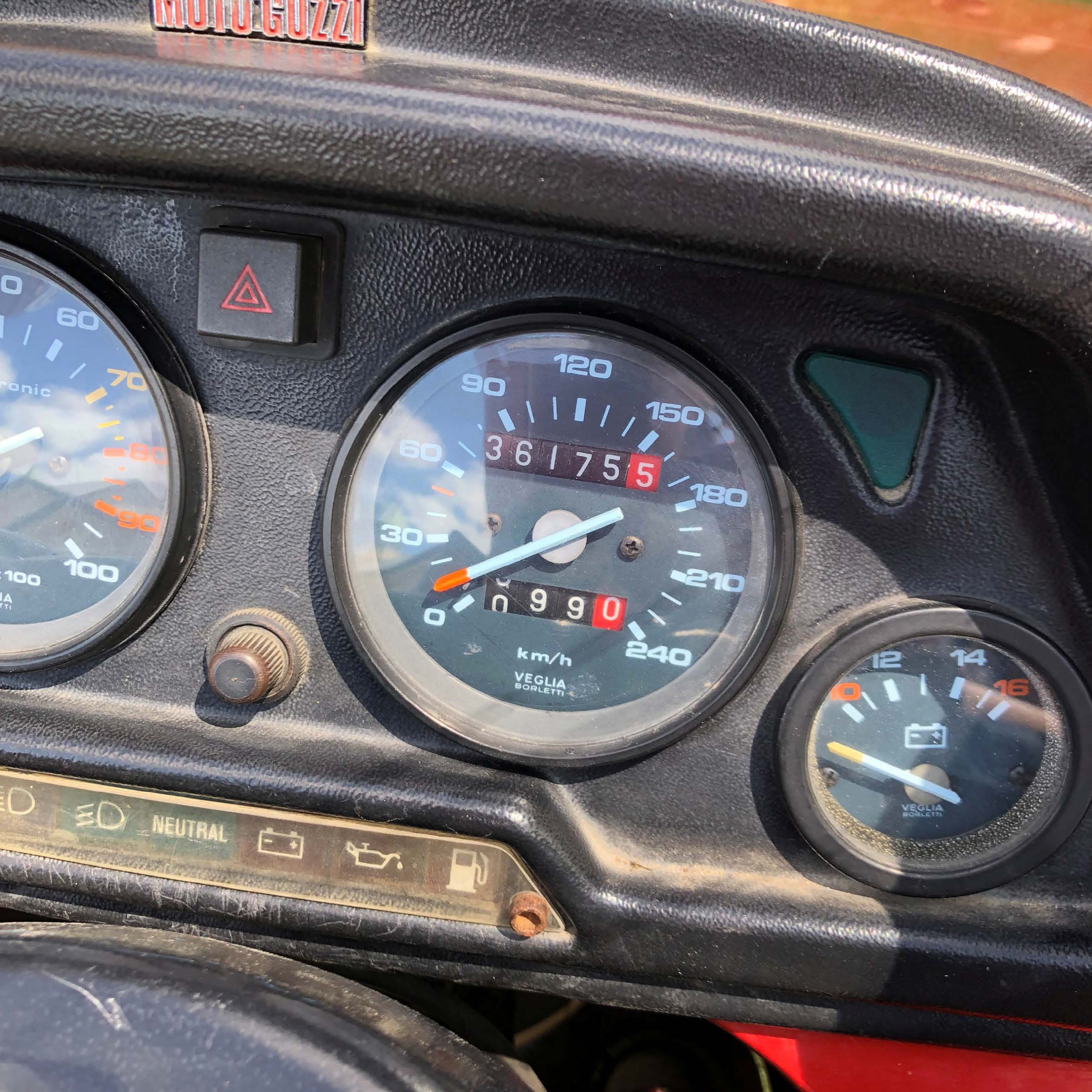 1990 MOTO GUZZI 1000 SP111 OUTFIT