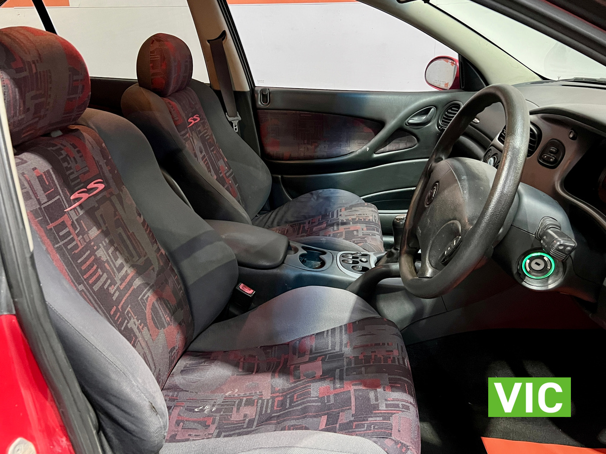 2000 HOLDEN VX COMMODORE SS V8 MANUAL SEDAN