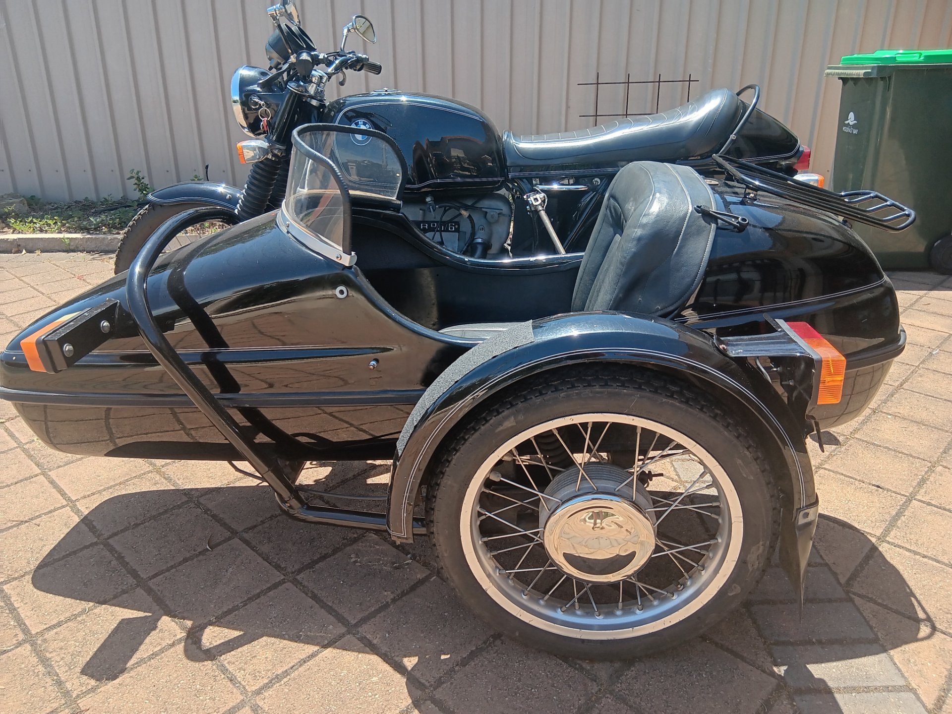 BMW R90/6 & Velorex Sidecar