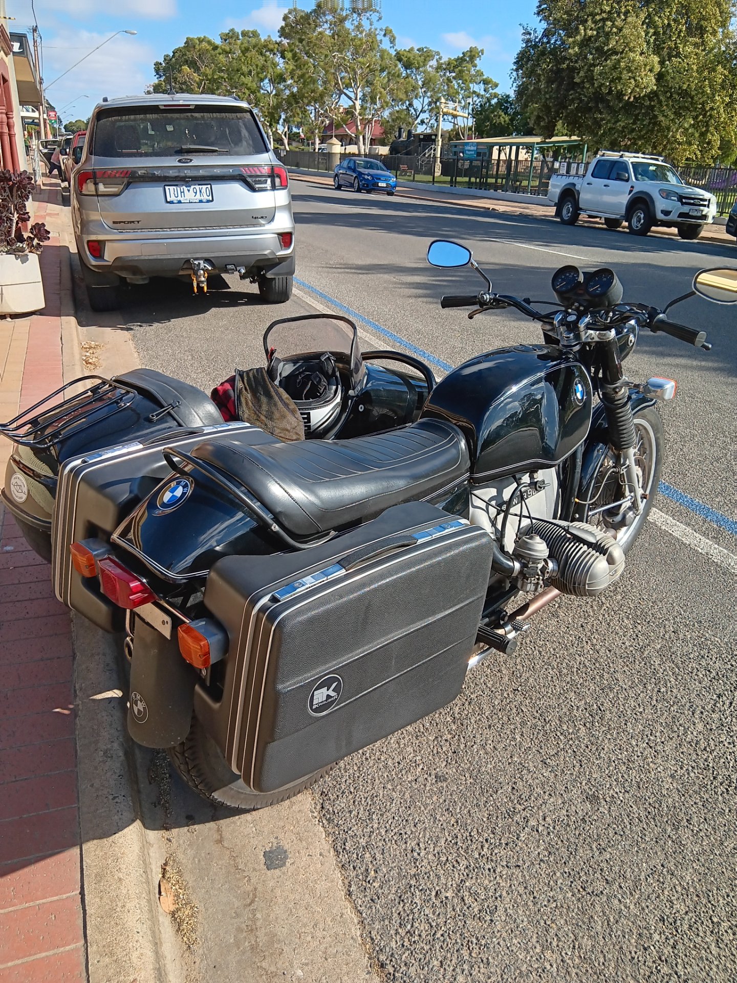 BMW R90/6 & Velorex Sidecar
