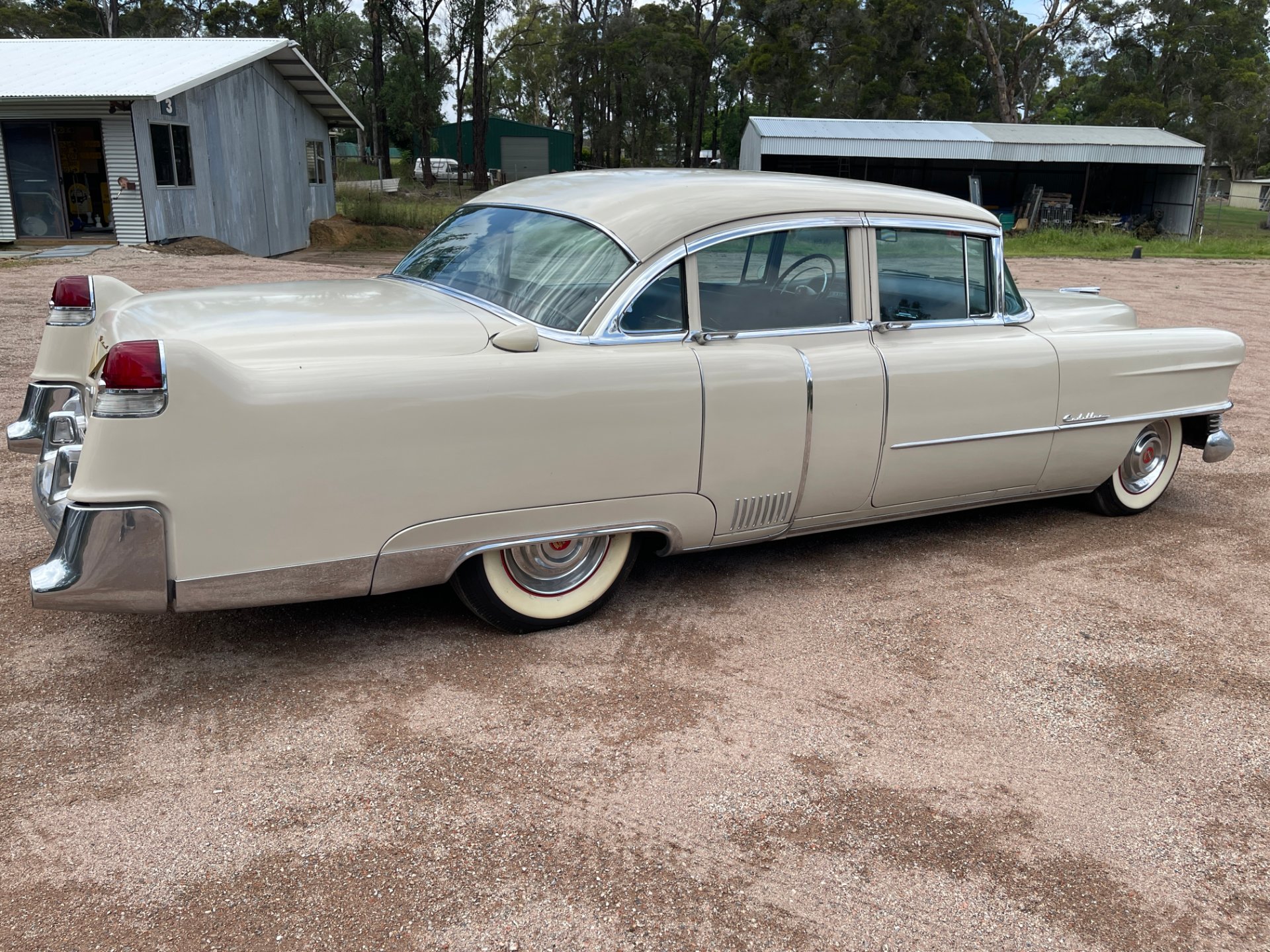 1954 CADILLAC FLEETWOOD SIXTY SPECIAL SEDAN