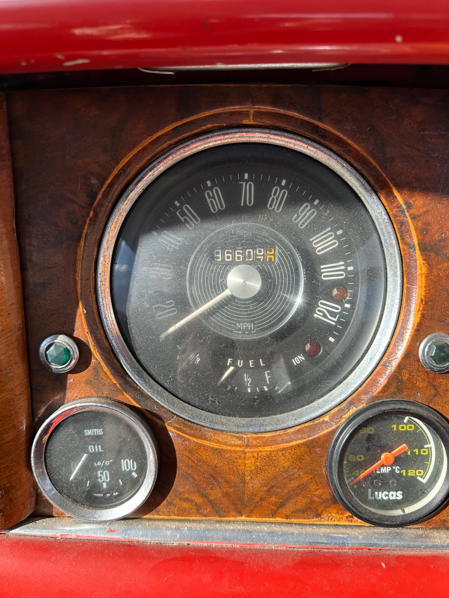 1965 MORRIS MINI 850 2 DR SEDAN 