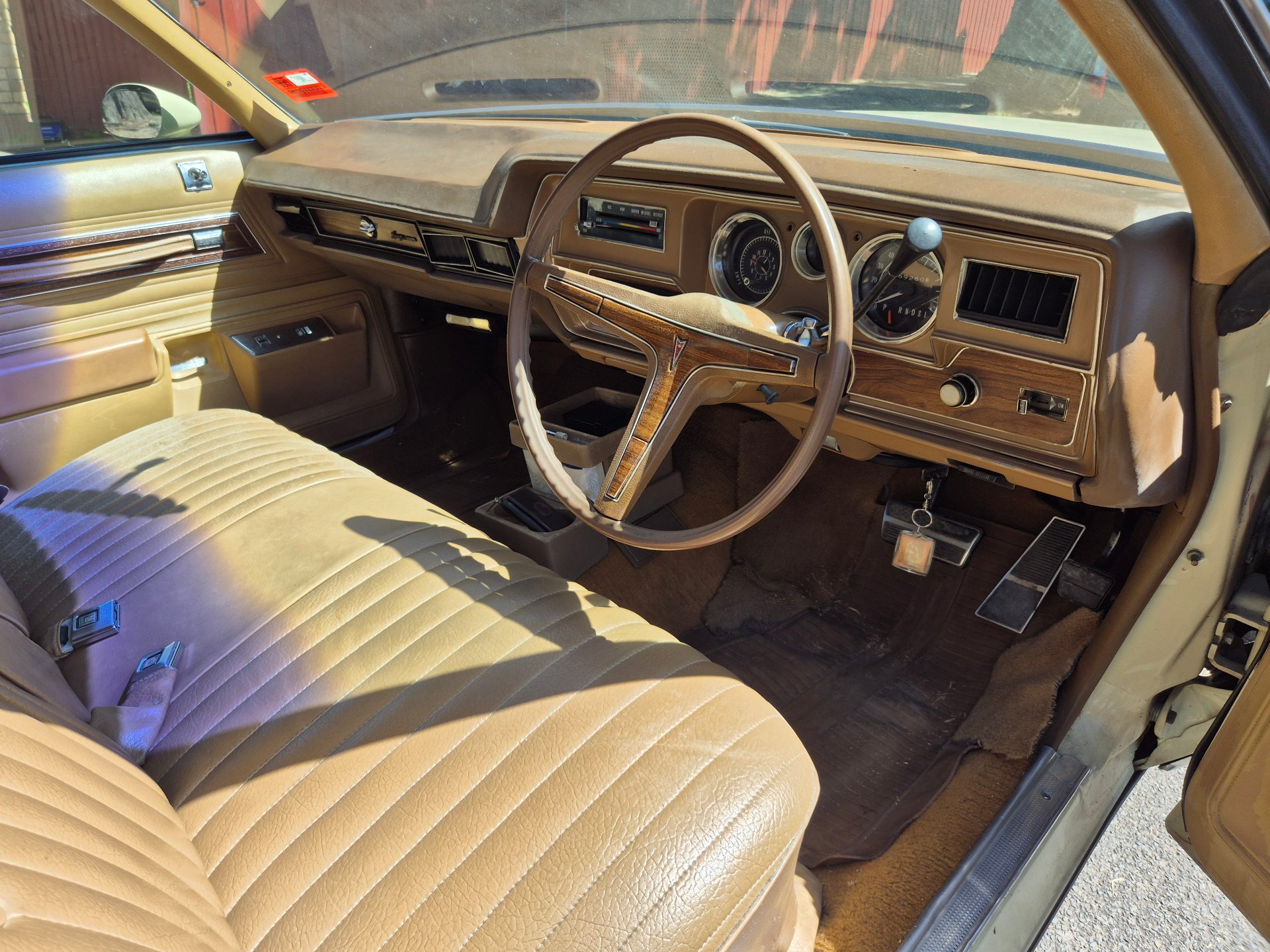1974 PONTIAC LEMANS SEDAN