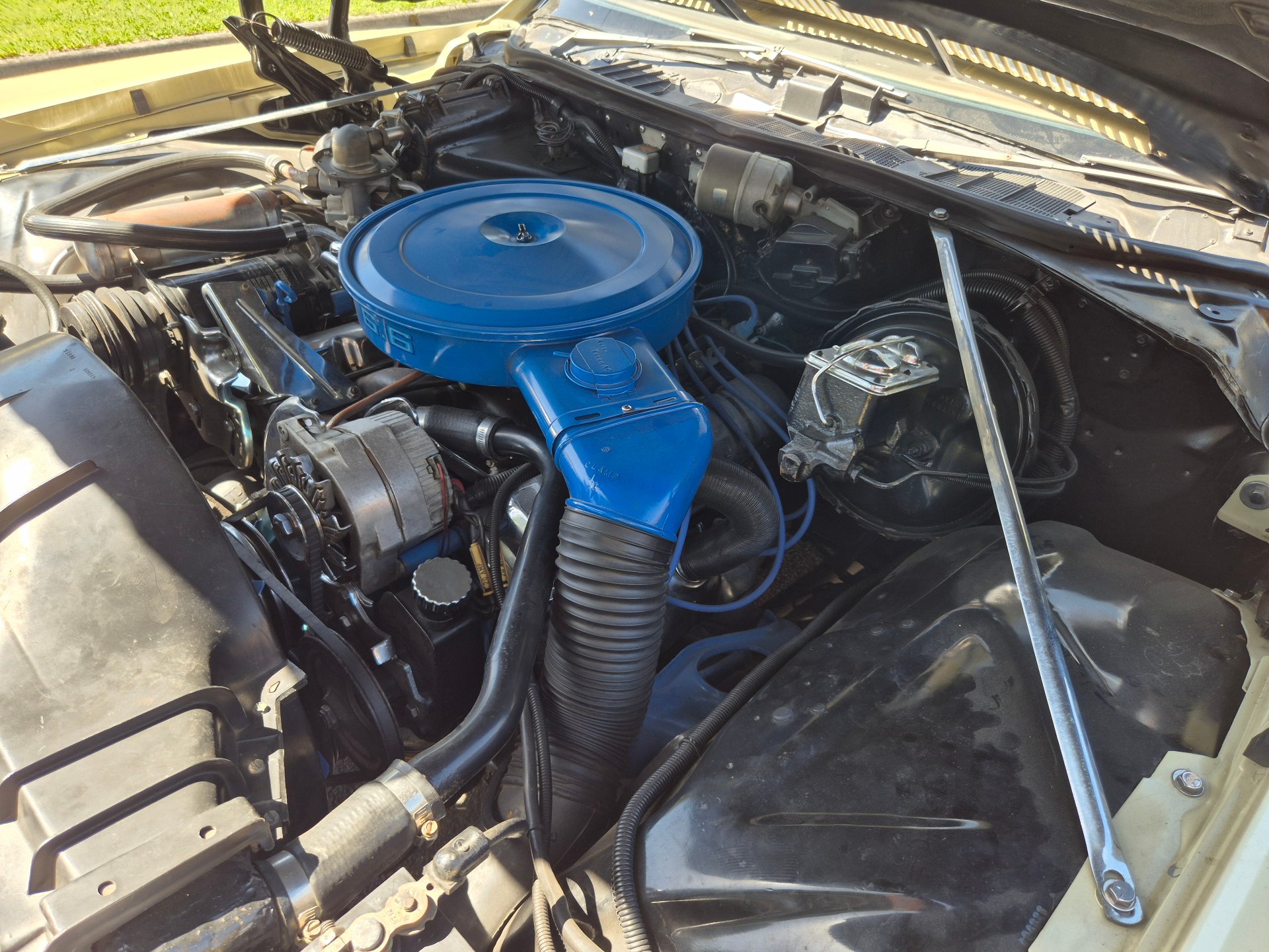 1974 PONTIAC LEMANS SEDAN