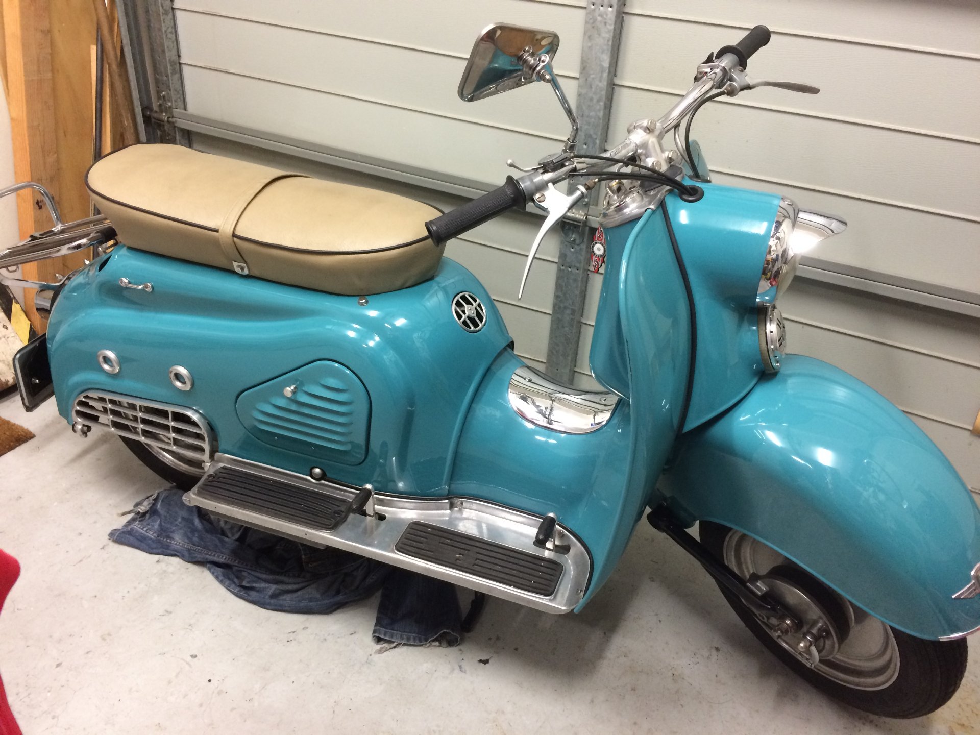 1957 ZUNDAPP BELLA R201 SCOOTER