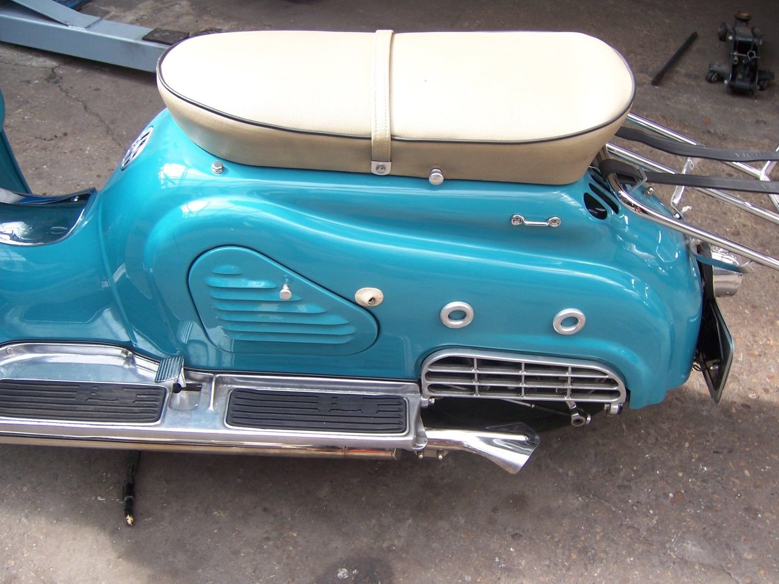 1957 ZUNDAPP BELLA R201 SCOOTER
