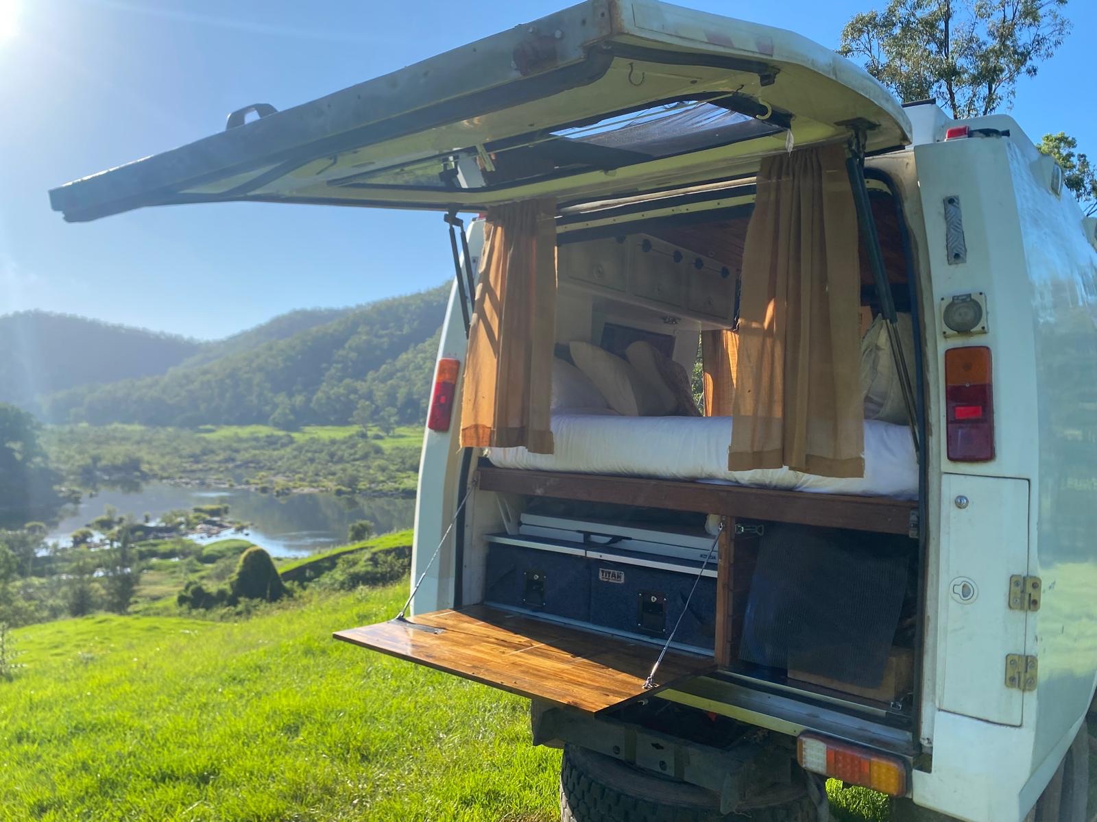 1993 MITSUBISHI CANTER CAMPER TRUCK