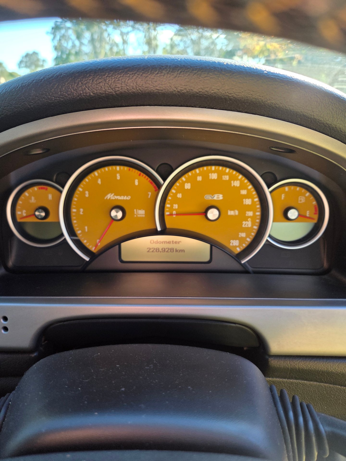2003 HOLDEN MONARO V2 CV8-R 4 SP AUTOMATIC 2D COUPE