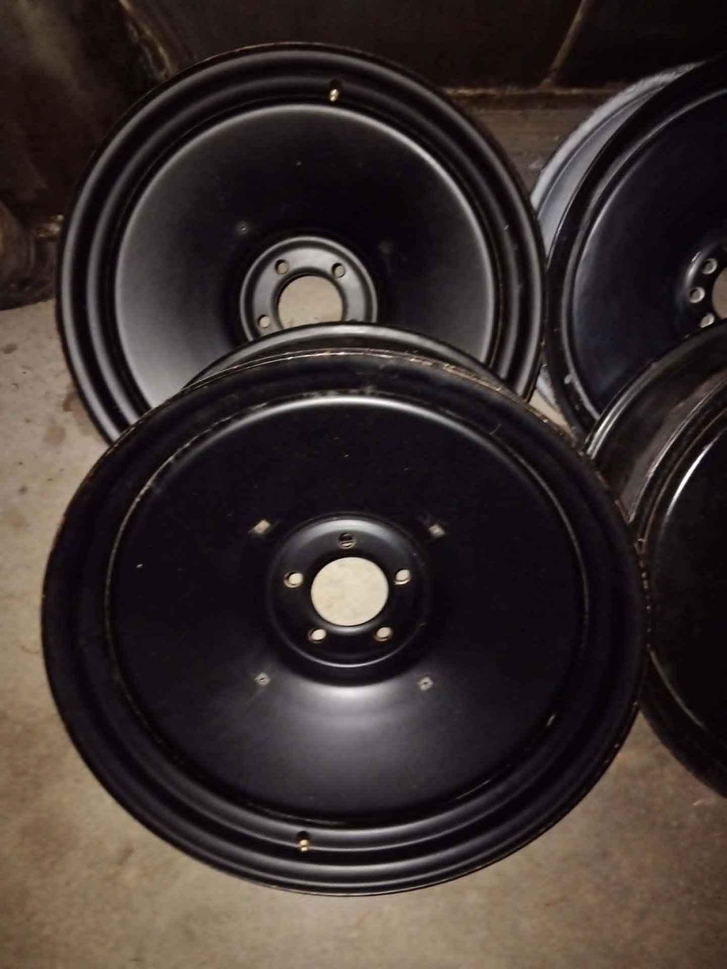SMOOTHIE STEEL RIMS 20INCH X 9INCH AND TYRES