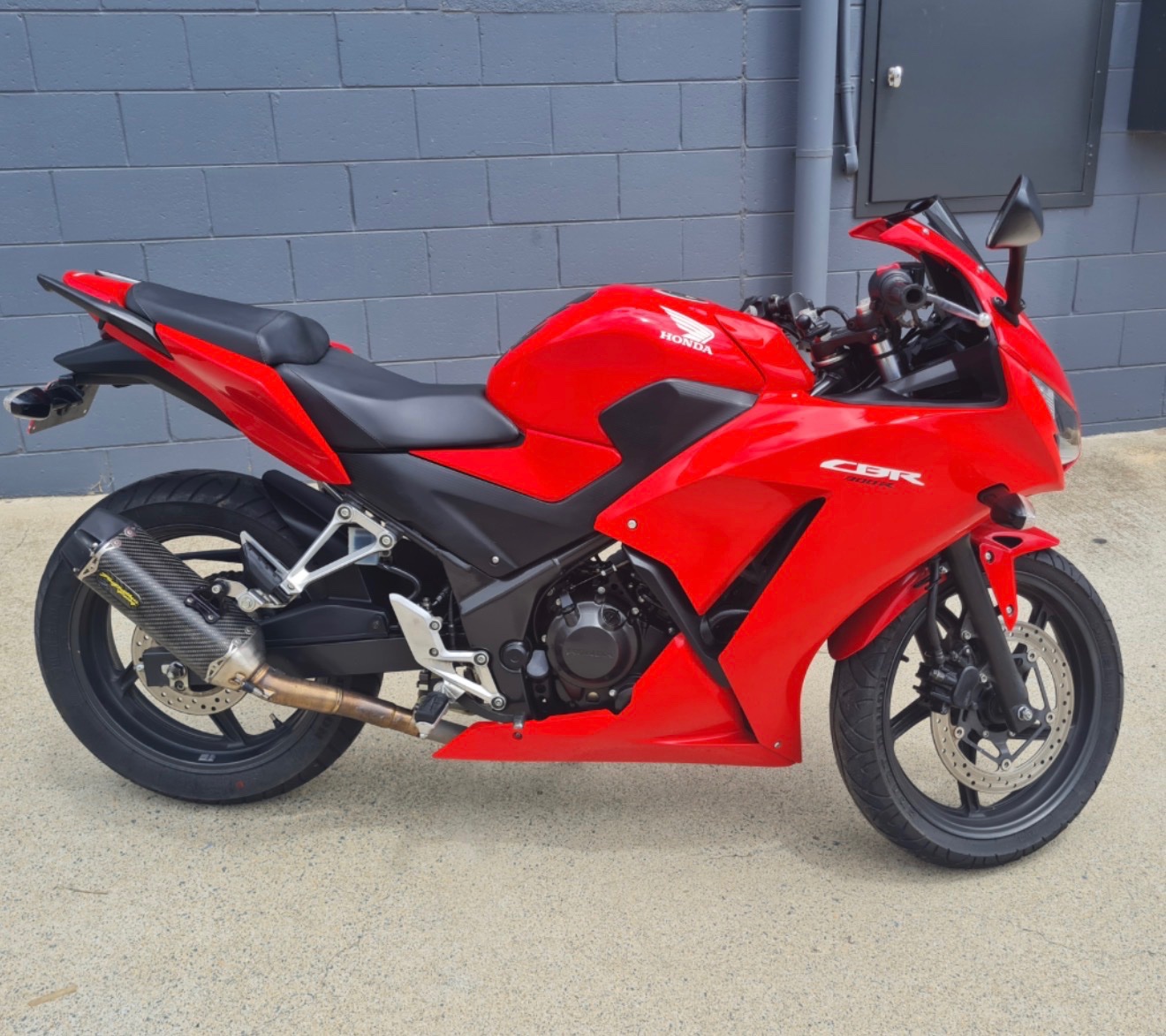 8400km - super low, basically new bike KMs The perfect affordable learner bike.