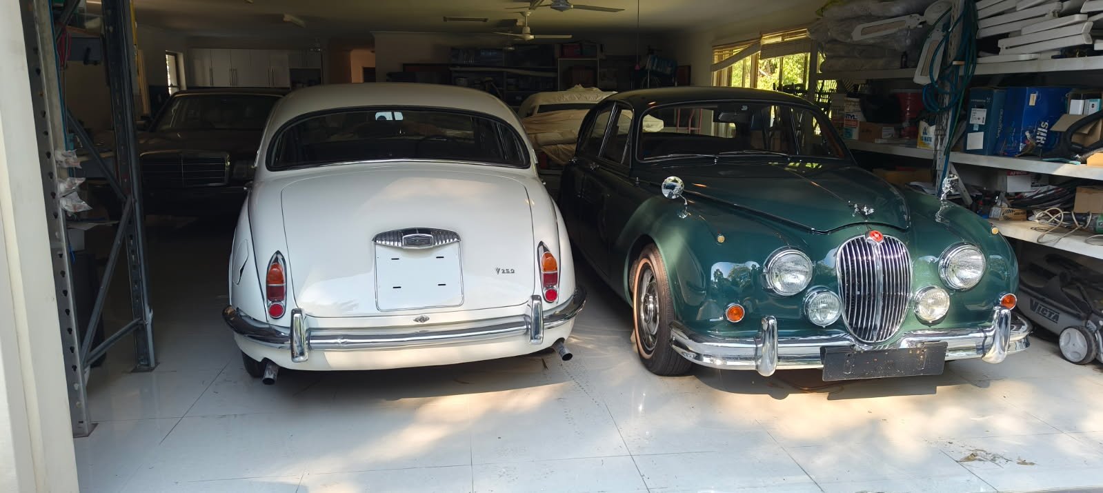 1965 JAGUAR MKII 3 SP AUTOMATIC 4D SALOON