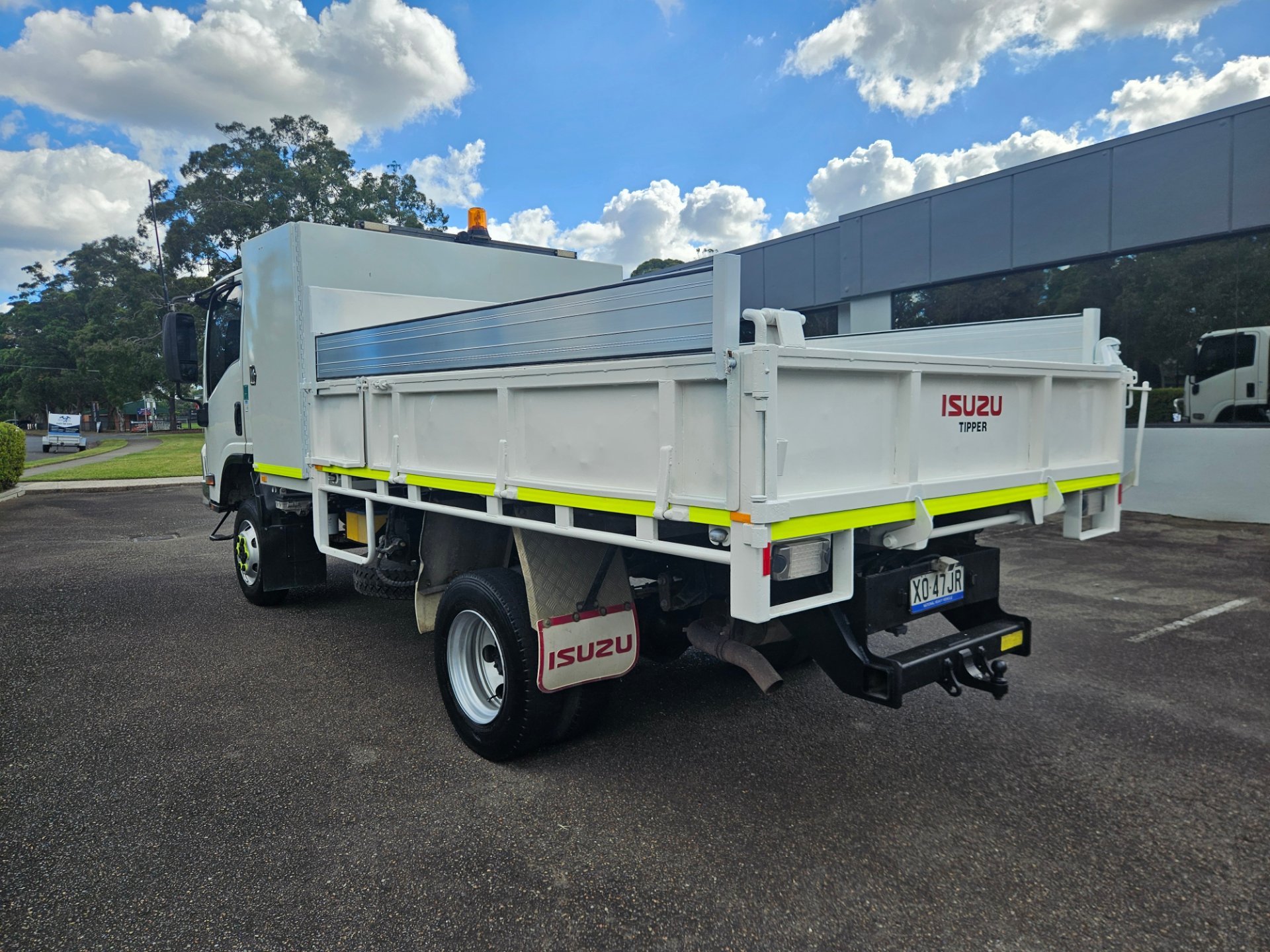 2014 ISUZU NPS 300 4X4 TIPPER TRUCK