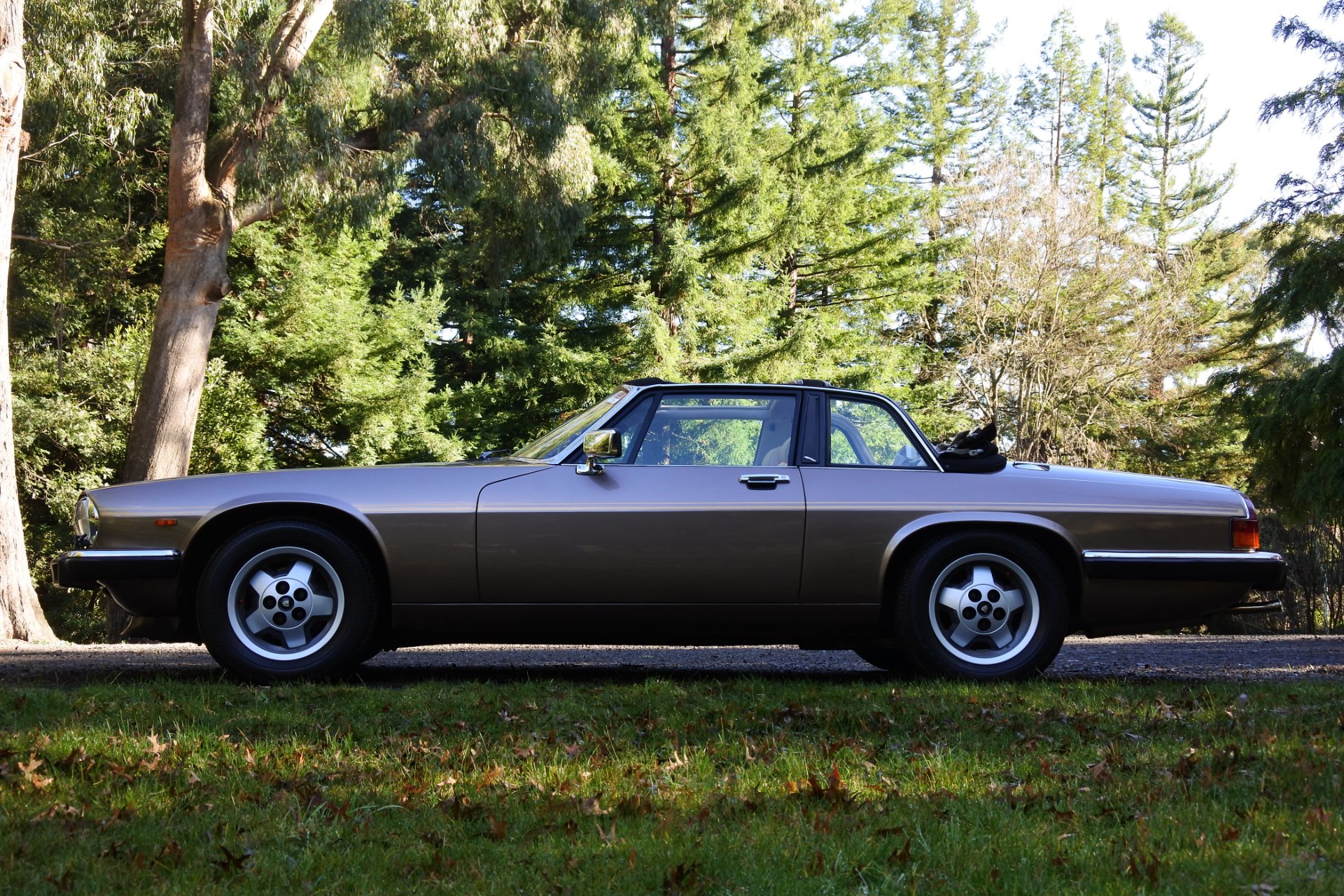 1985 JAGUAR XJSC H.E. 3 SP AUTOMATIC 2D CABRIOLET