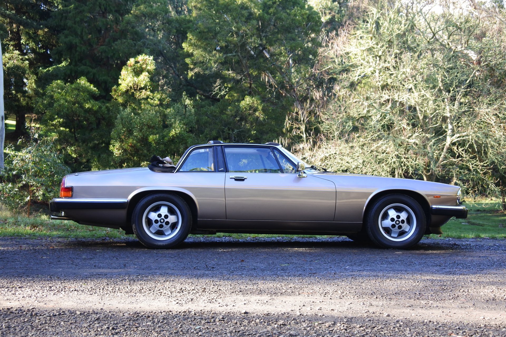 1985 JAGUAR XJSC H.E. 3 SP AUTOMATIC 2D CABRIOLET