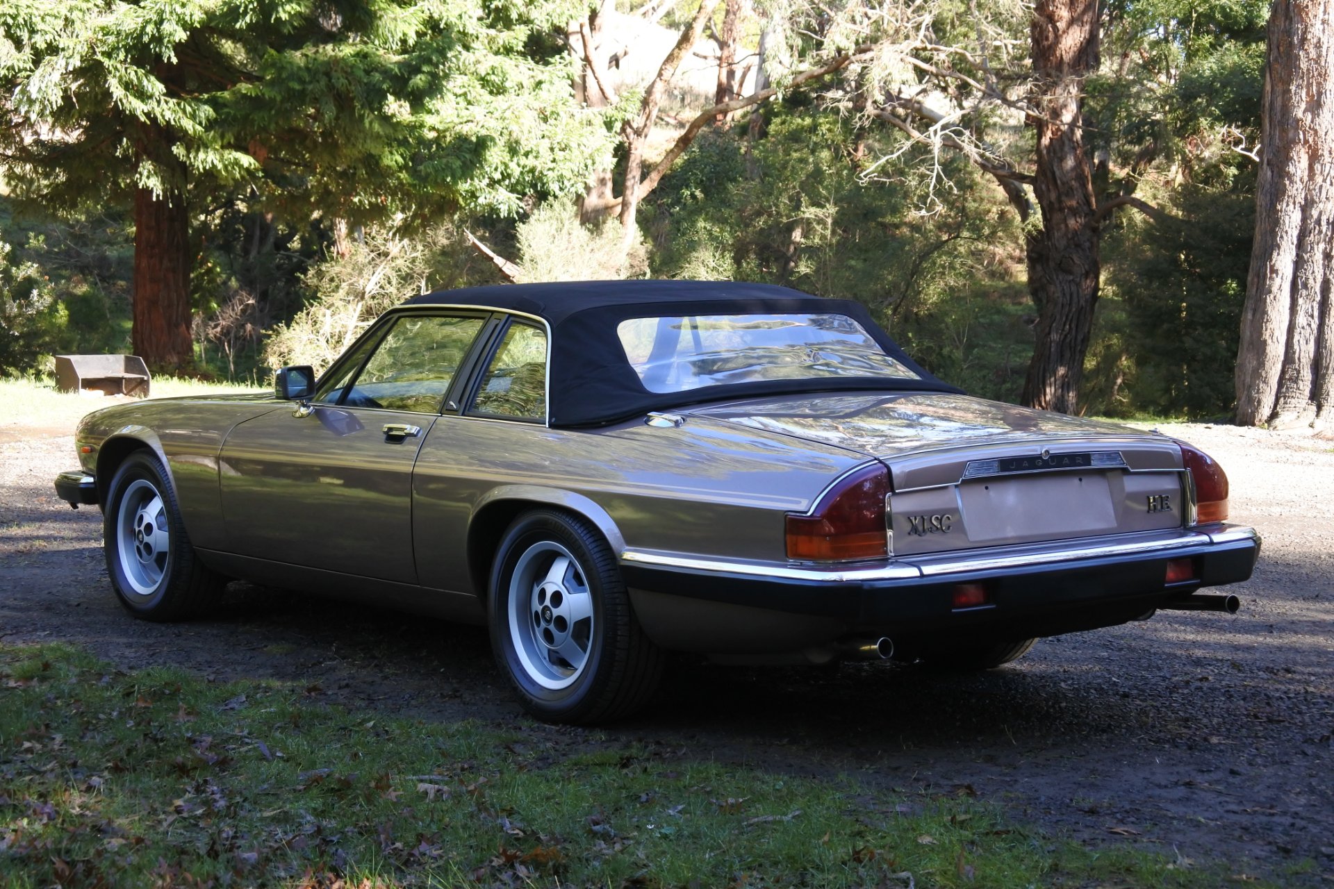 1985 JAGUAR XJSC H.E. 3 SP AUTOMATIC 2D CABRIOLET