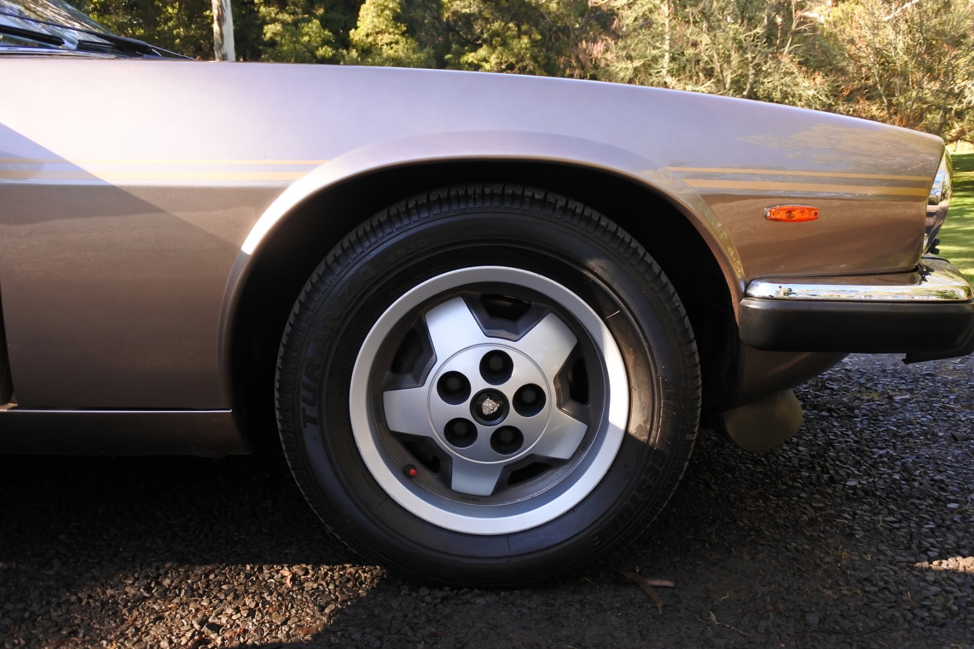 1985 JAGUAR XJSC H.E. 3 SP AUTOMATIC 2D CABRIOLET