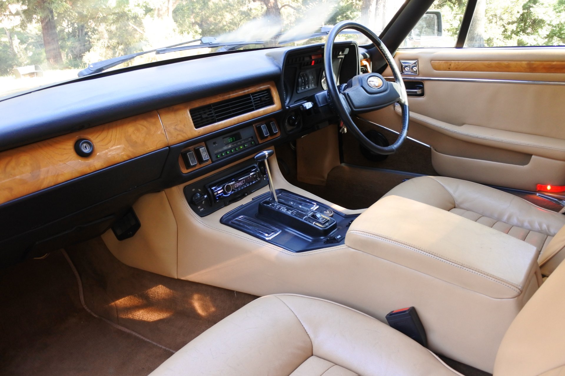1985 JAGUAR XJSC H.E. 3 SP AUTOMATIC 2D CABRIOLET