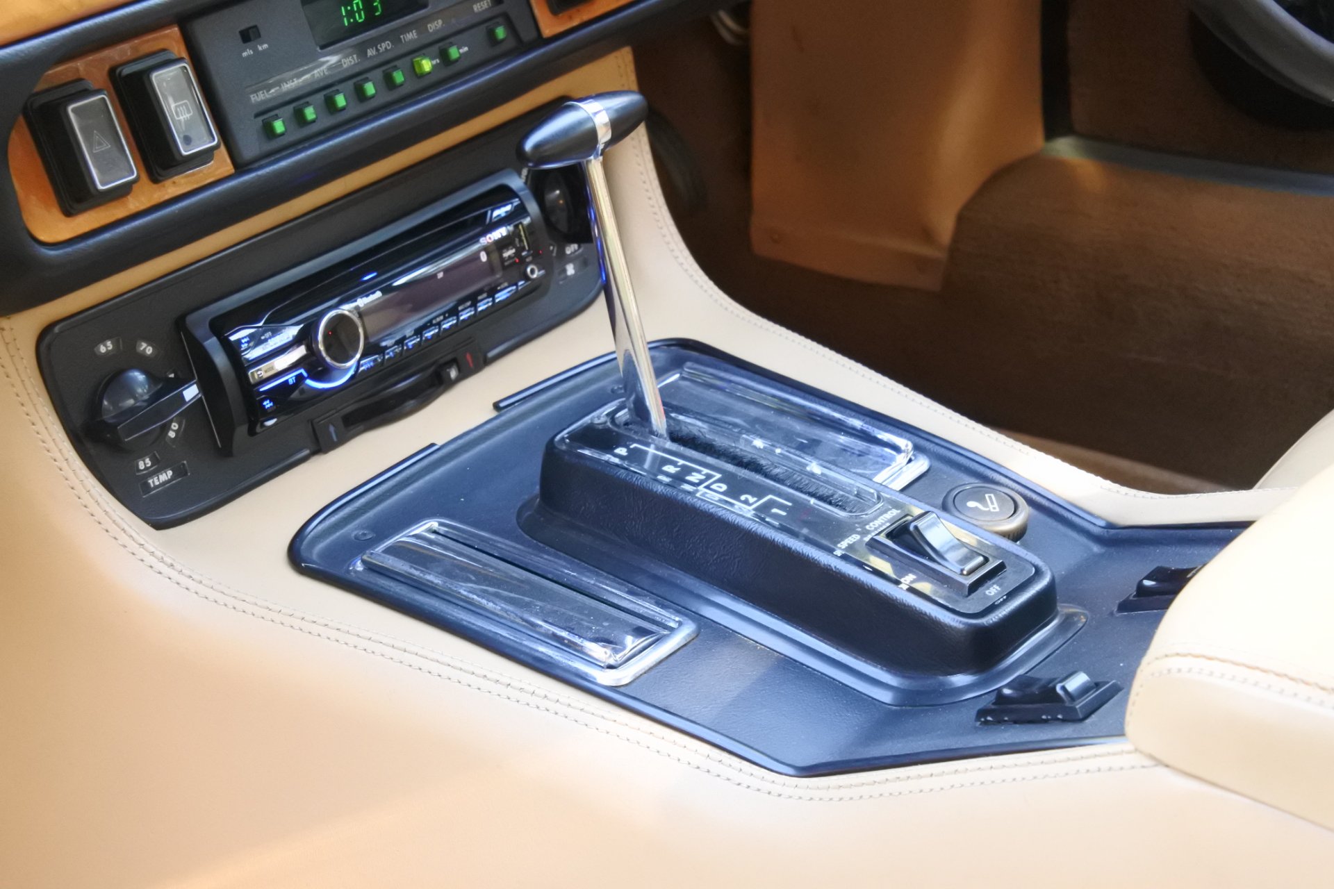 1985 JAGUAR XJSC H.E. 3 SP AUTOMATIC 2D CABRIOLET