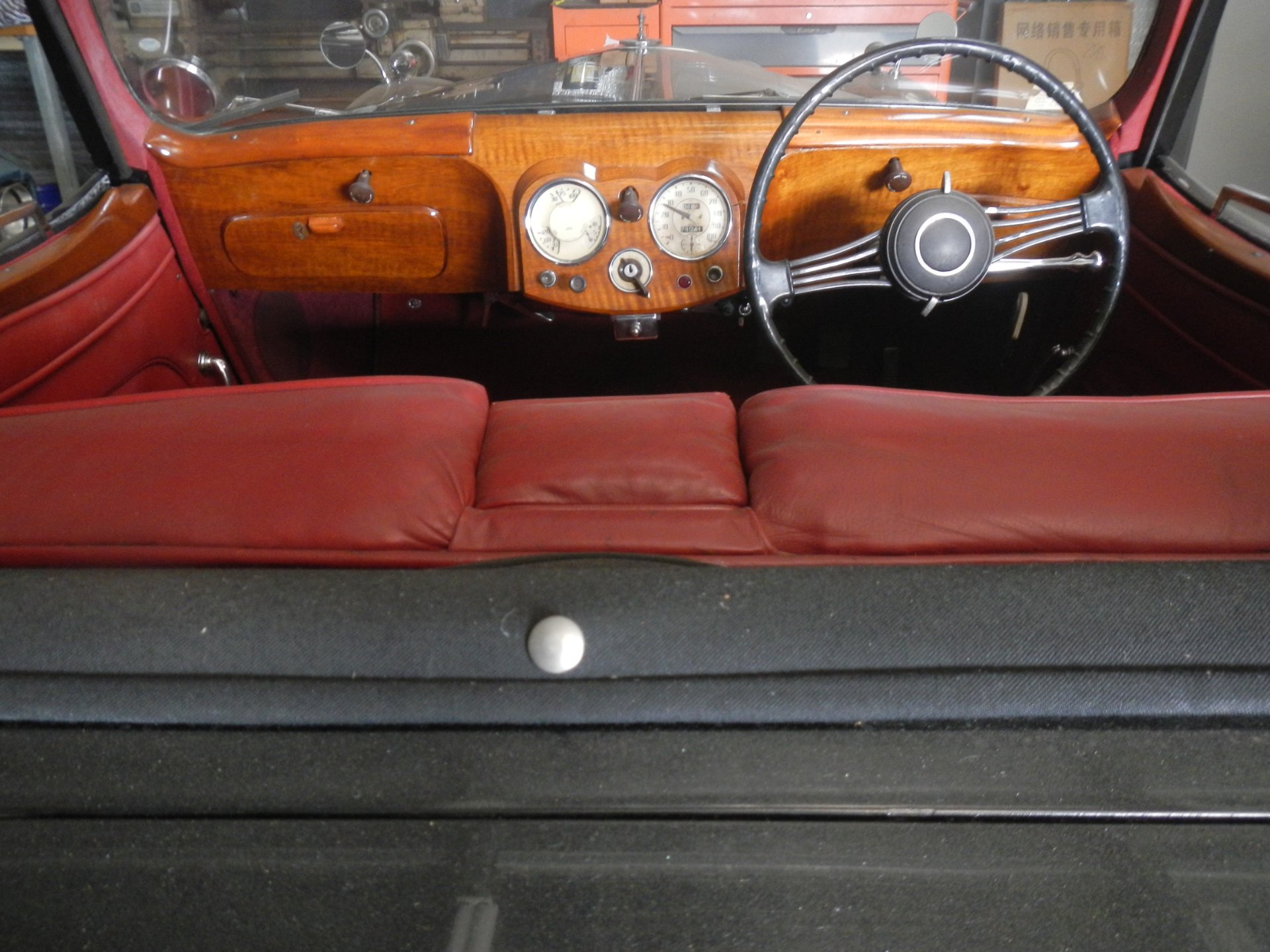 1946 TRIUMPH ROADSTER
