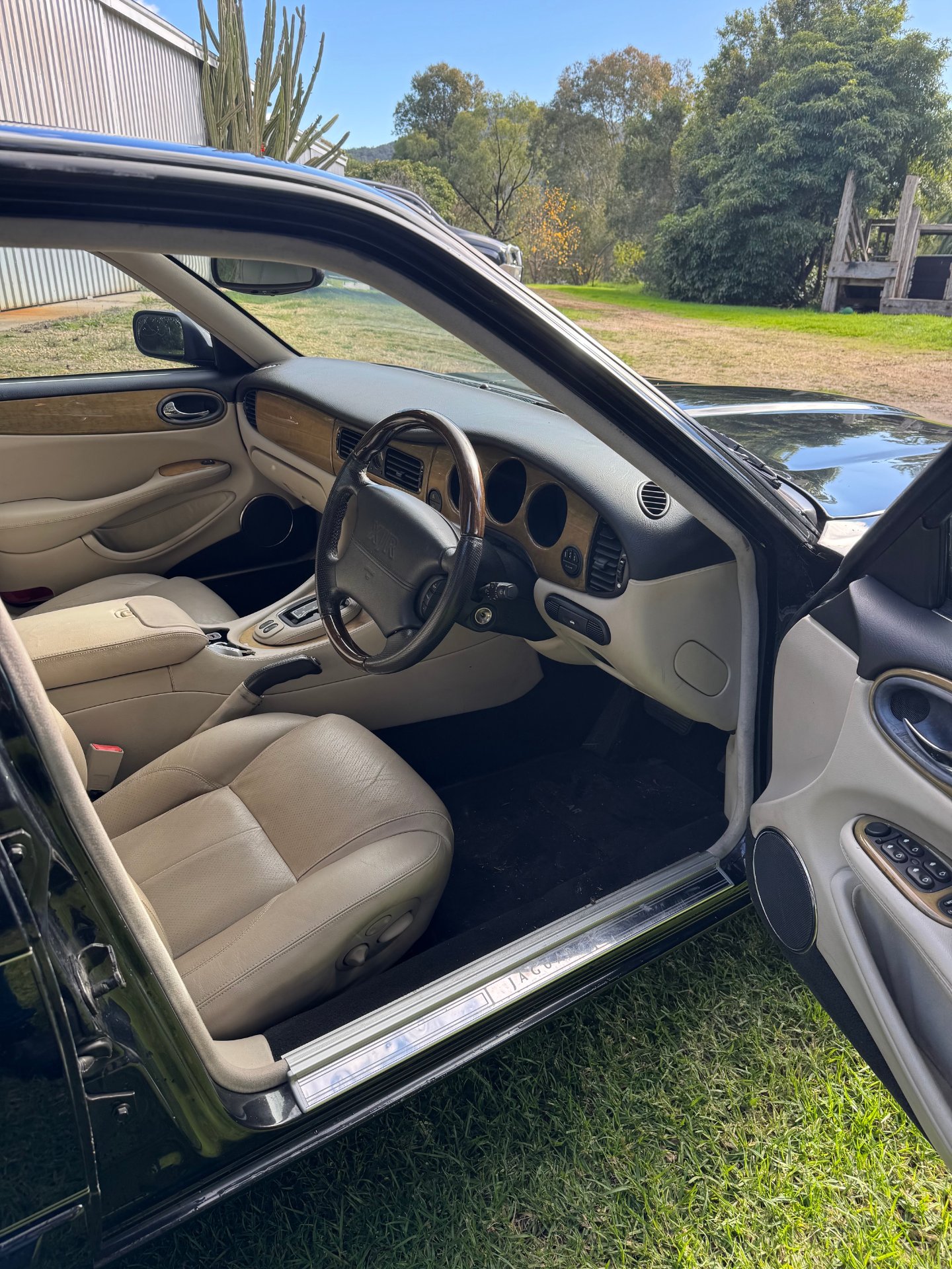 2001 JAGUAR XJR 4.0 SUPERCHARGED 5 SP AUTOMATIC 4D SEDAN