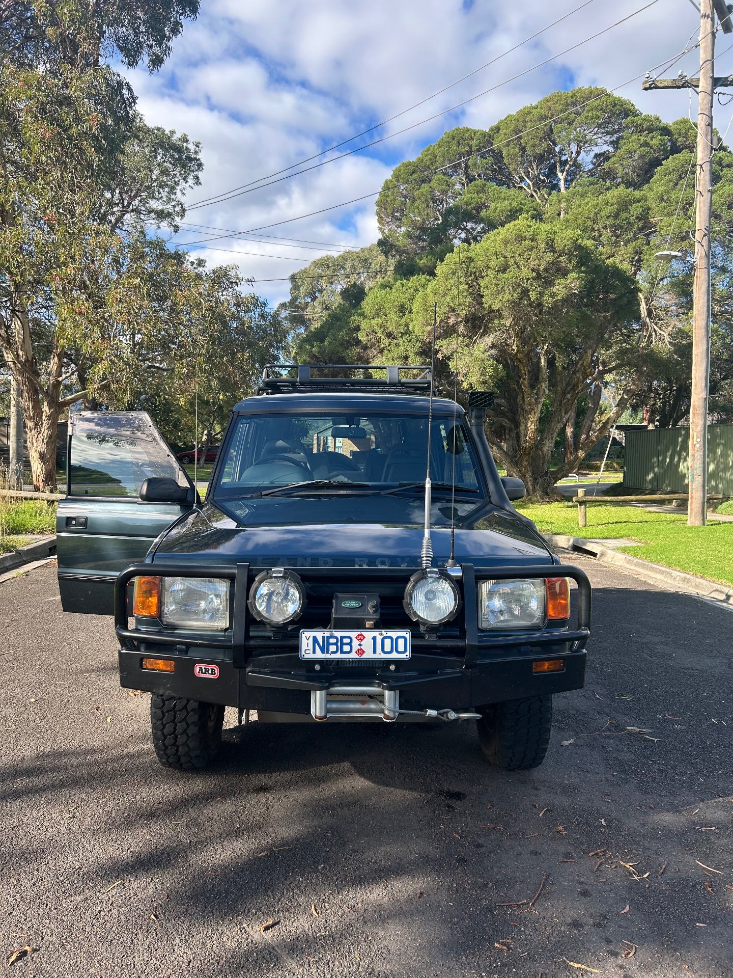 1995 LAND ROVER DISCOVERY V8i (4x4) 5 SP MANUAL 4x4 4D WAGON 