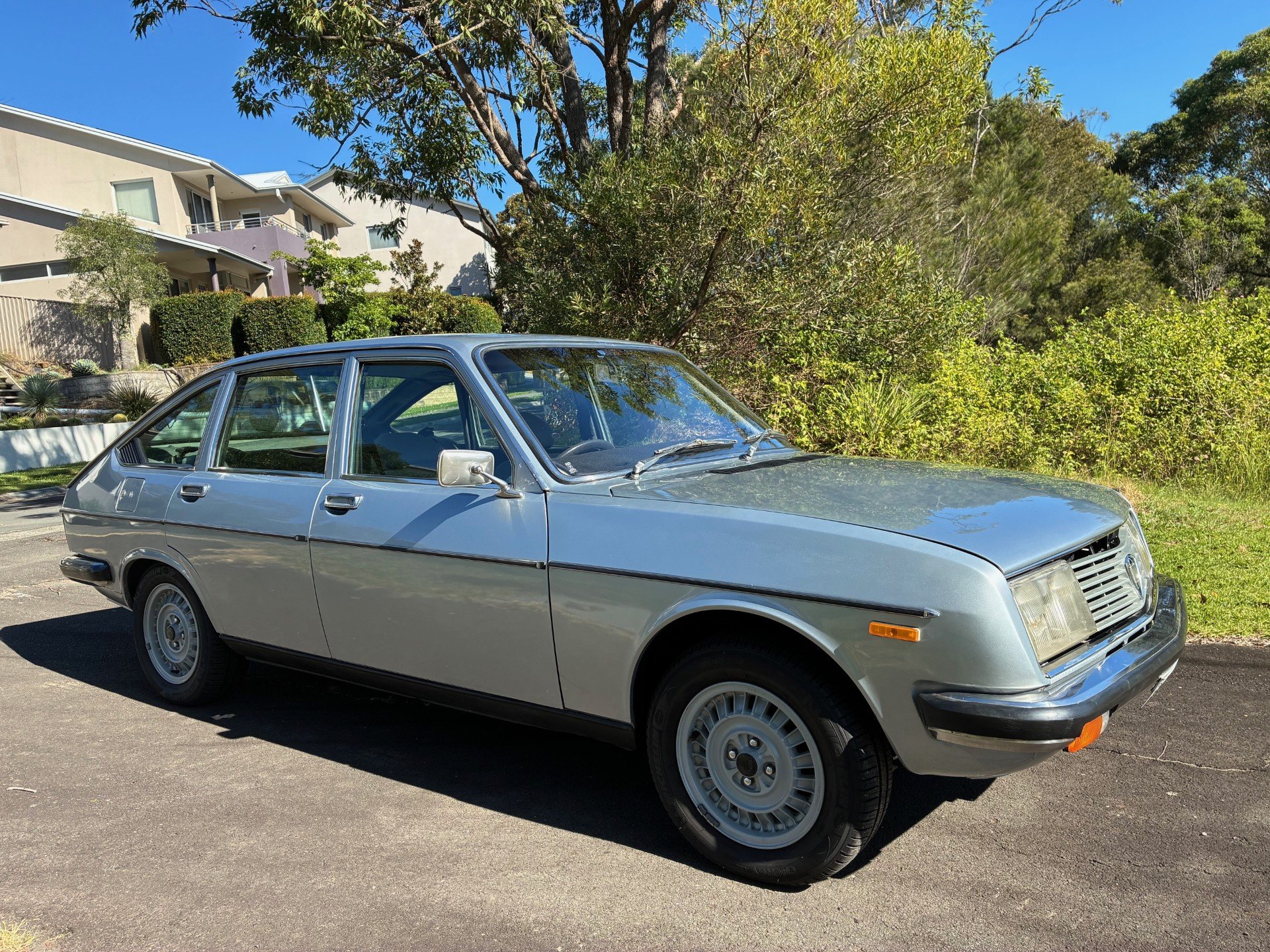 1981 LANCIA BETA 2000 5 SP MANUAL 4D SEDAN