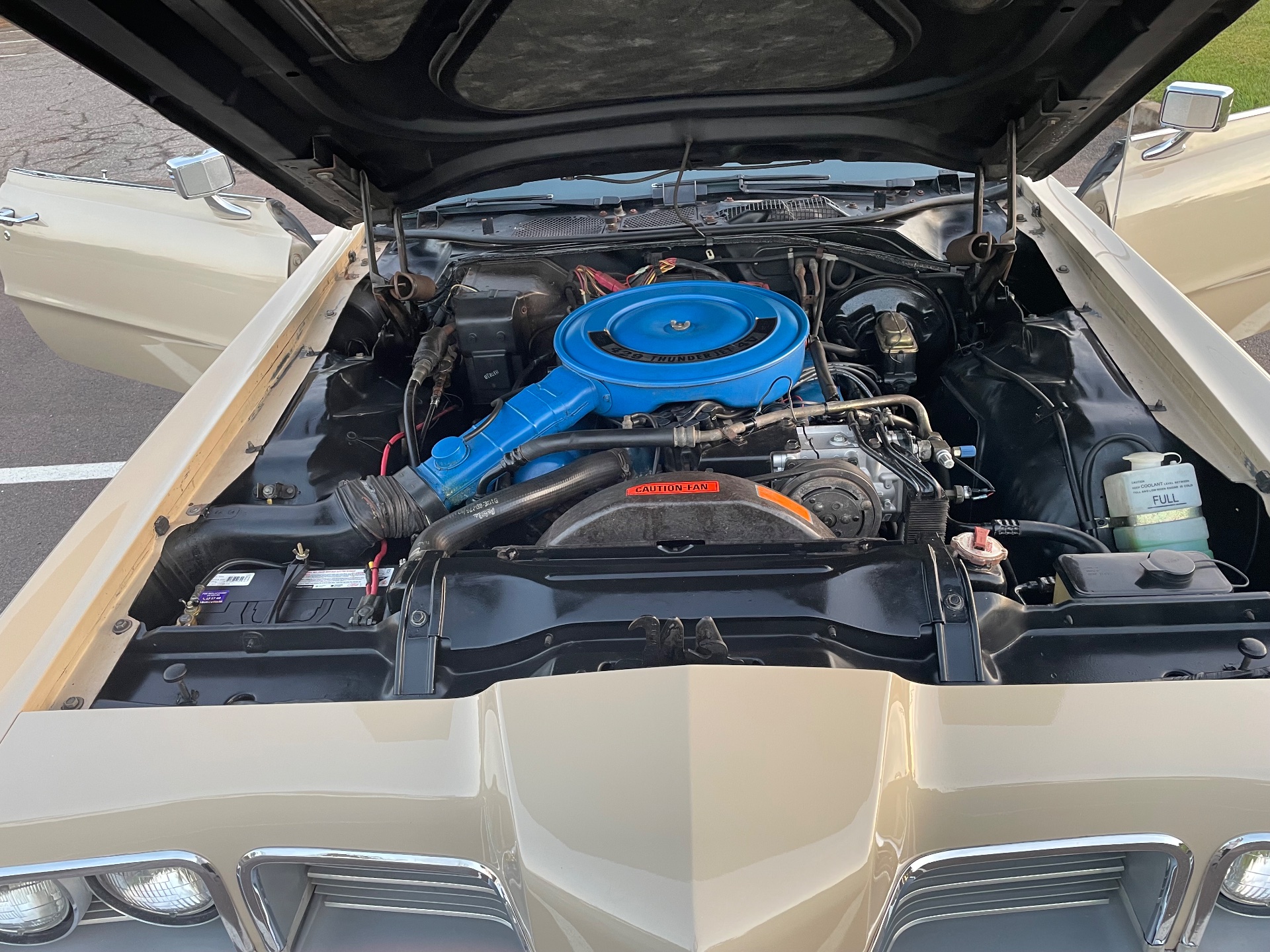 1971 FORD THUNDERBIRD AUTOMATIC COUPE