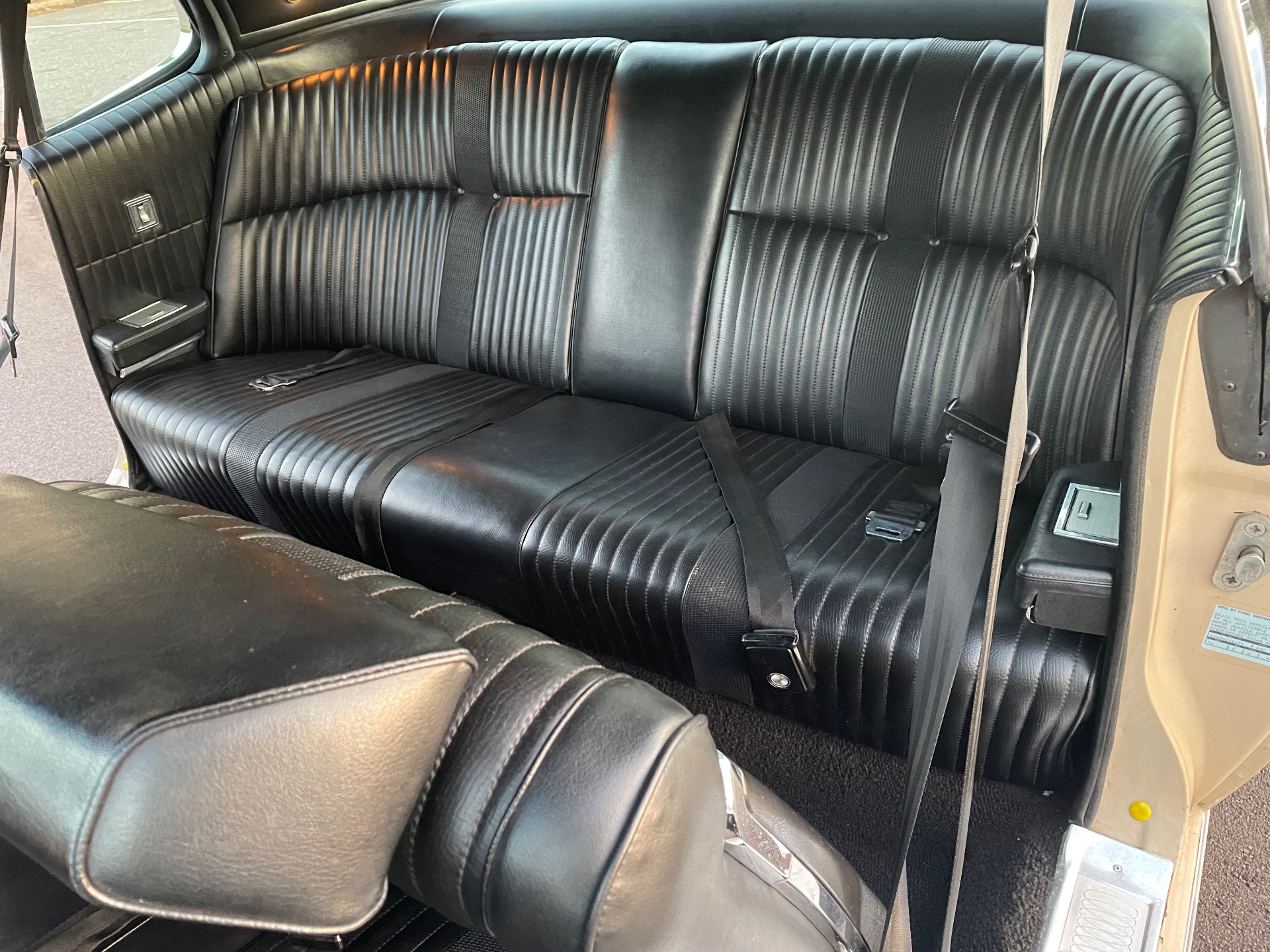 1971 FORD THUNDERBIRD AUTOMATIC COUPE