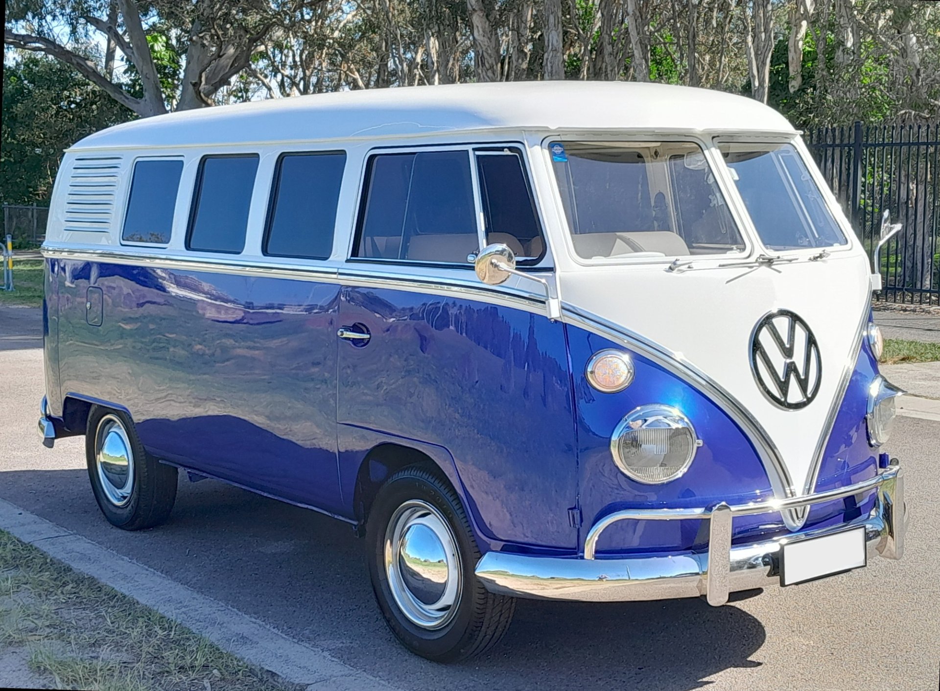1965 VOLKSWAGEN KOMBI SPLIT-SCREEN 