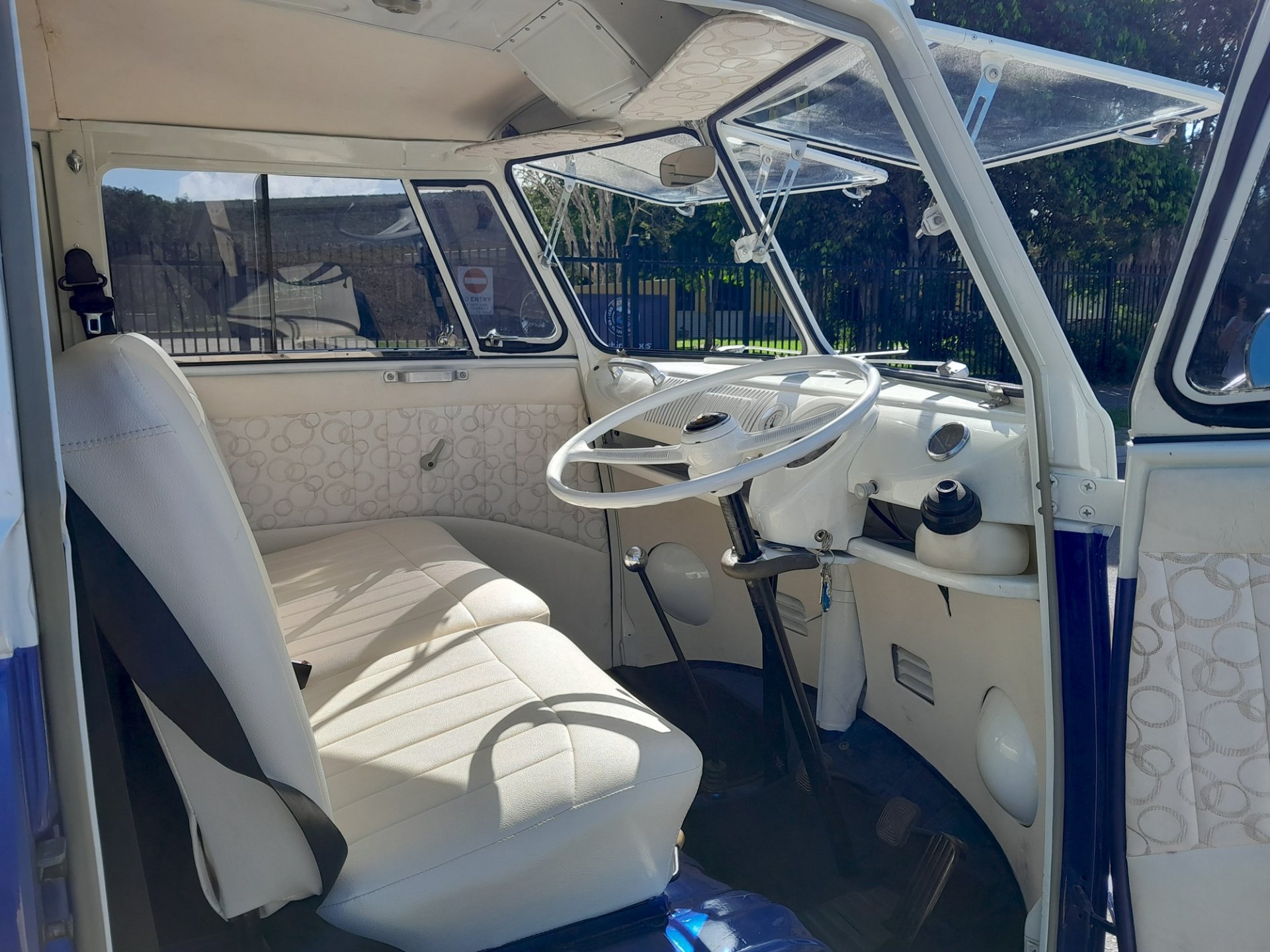 1965 VOLKSWAGEN KOMBI SPLIT-SCREEN 