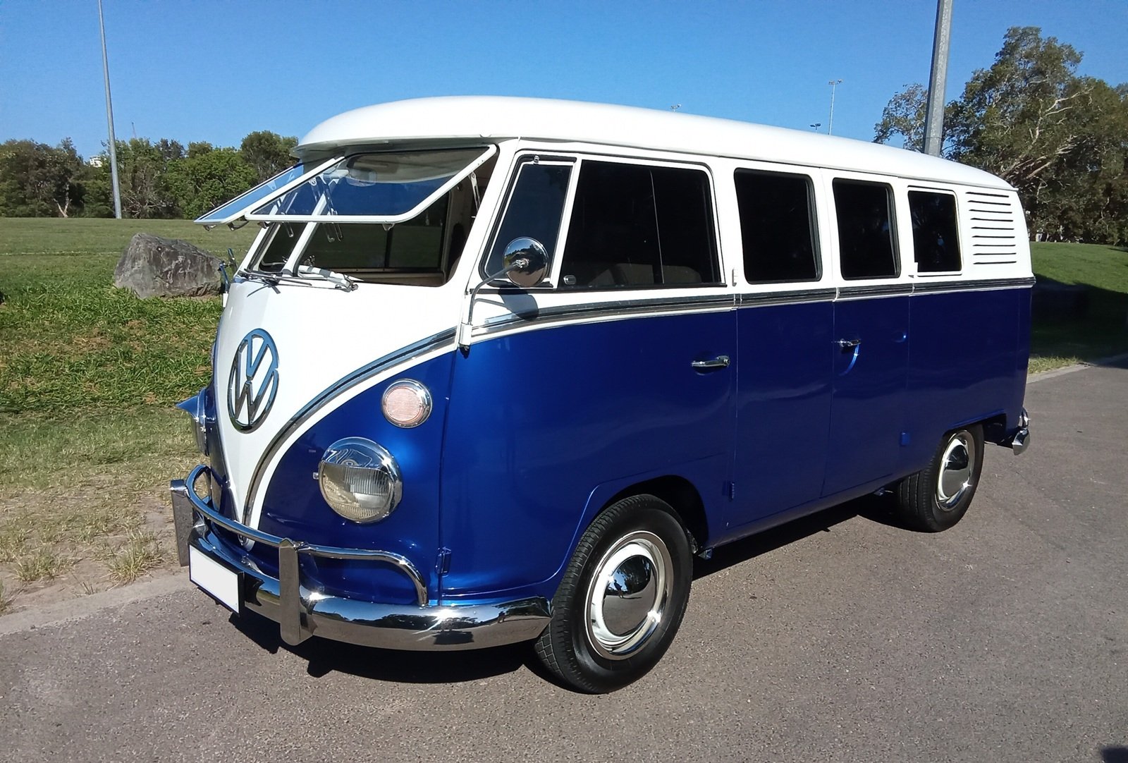 1965 VOLKSWAGEN KOMBI SPLIT-SCREEN 