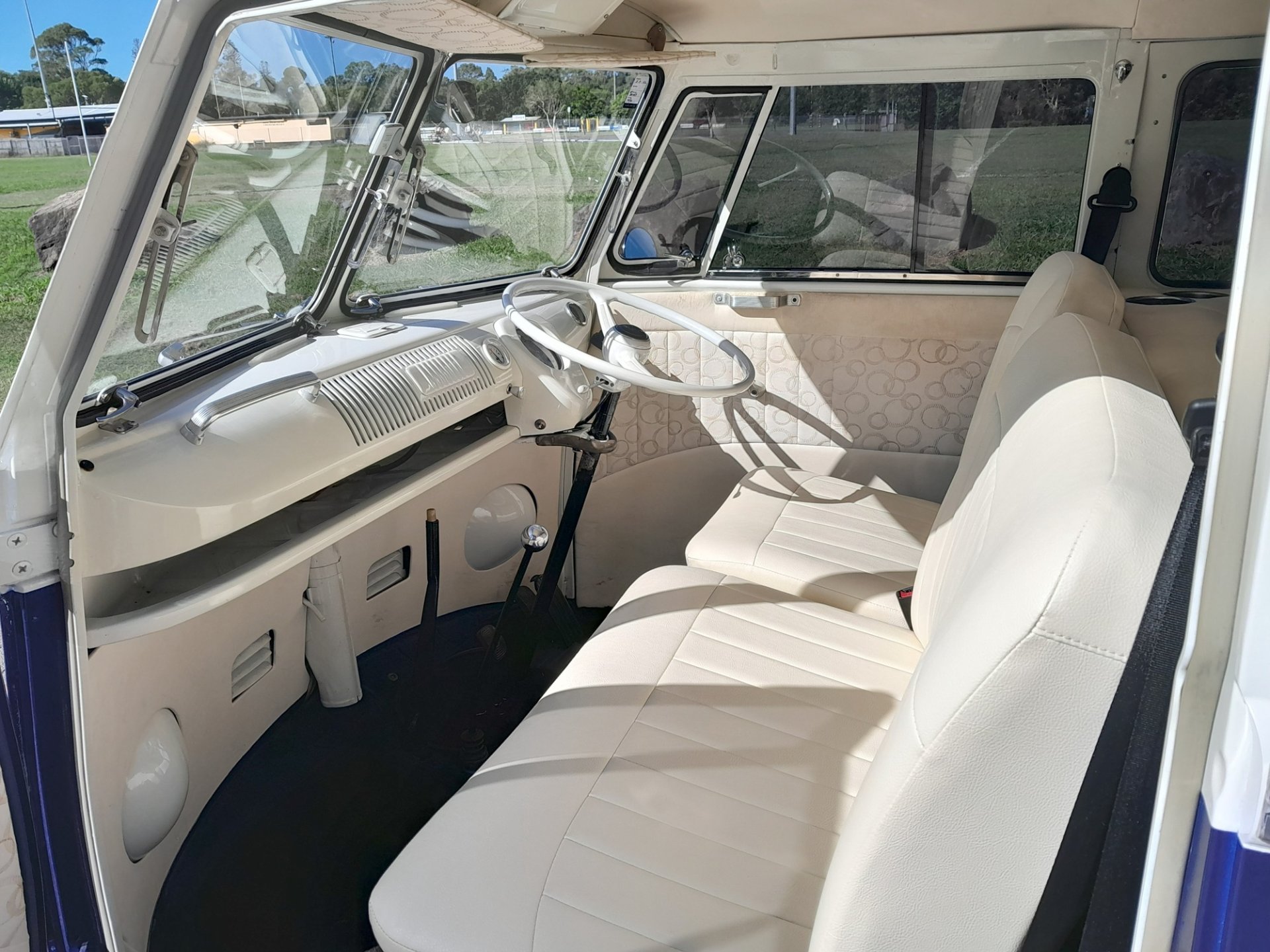 1965 VOLKSWAGEN KOMBI SPLIT-SCREEN 