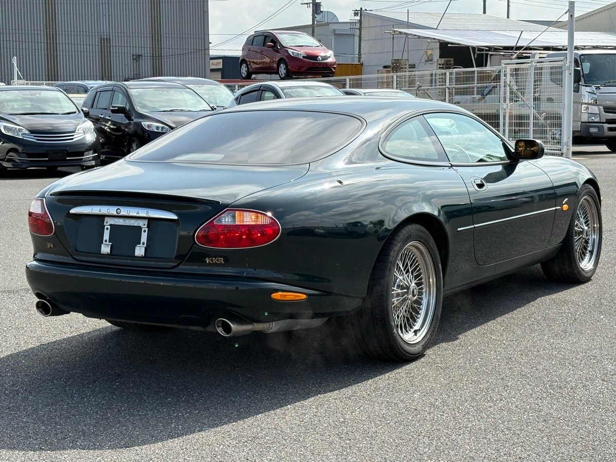 2001 JAGUAR XKR MY01 CLASSIC 5 SP AUTOMATIC 2D COUPE