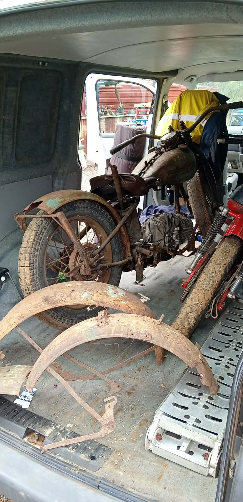 1942 HARLEY-DAVIDSON WLA 750 ROAD