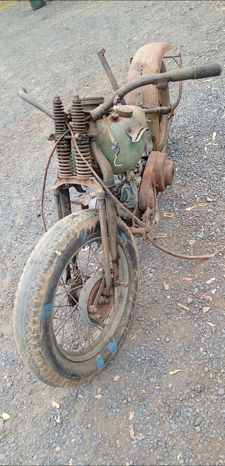 1942 HARLEY-DAVIDSON WLA 750 ROAD