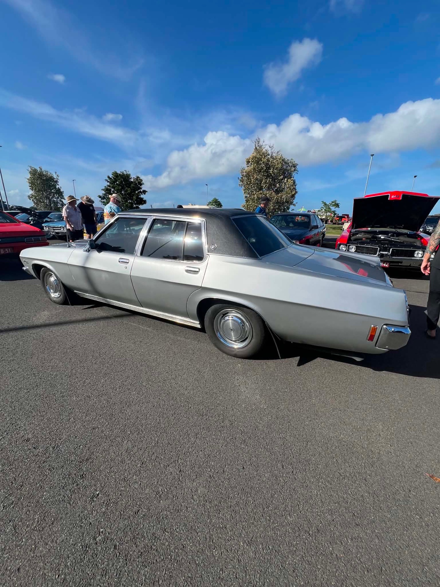 1971 HOLDEN STATESMAN HQ CUSTOM 4 SP MANUAL 4D SEDAN