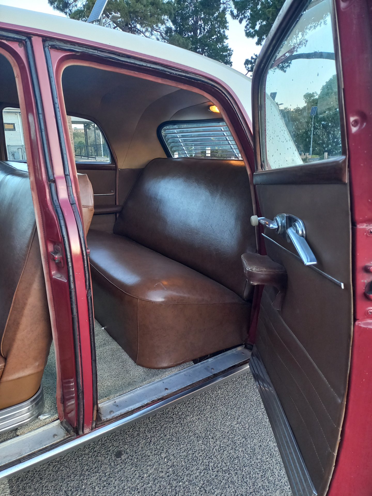1947 STUDEBAKER CHAMPION SEDAN