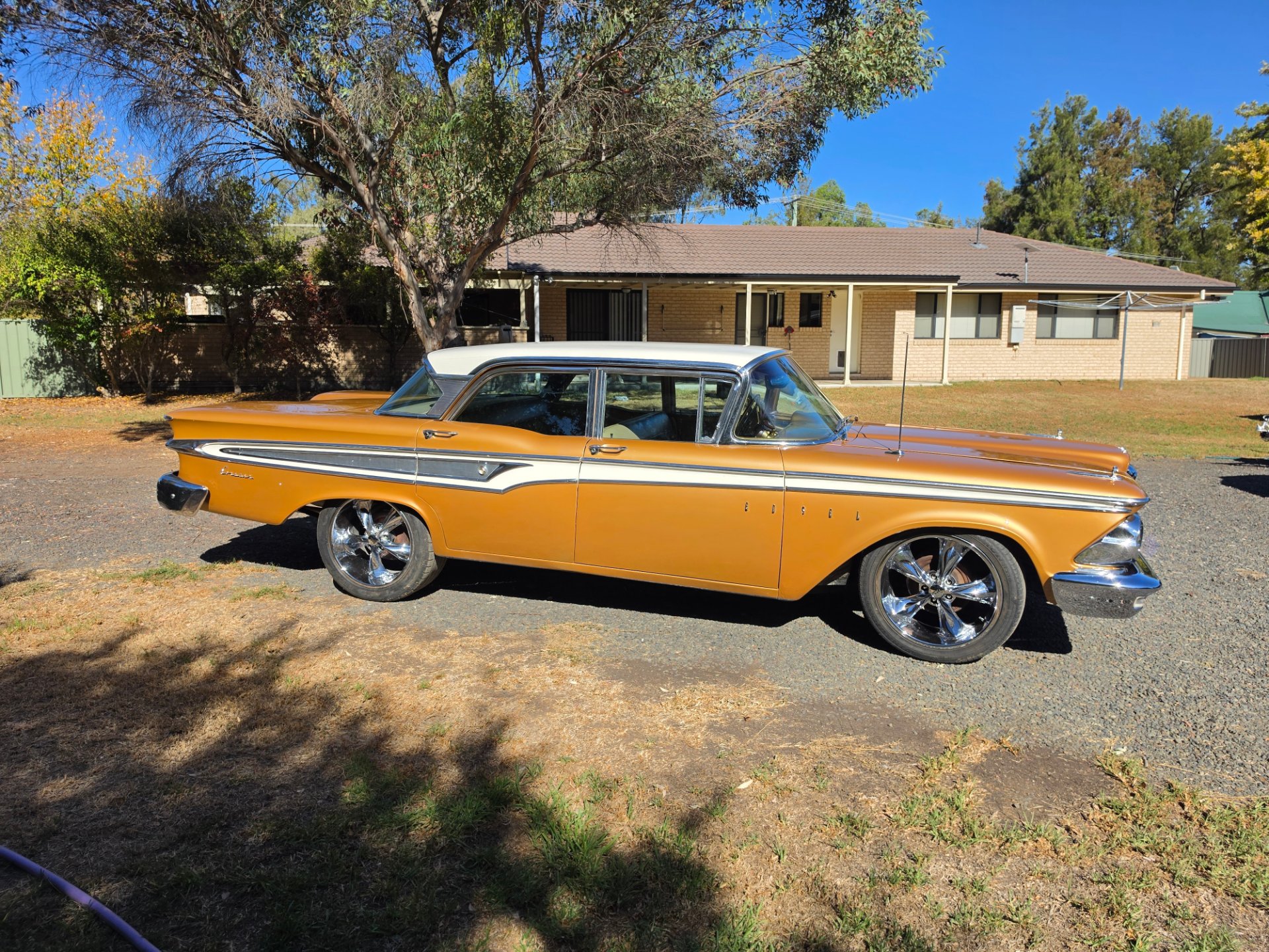 1959 EDSEL CORSAIR SEDAN