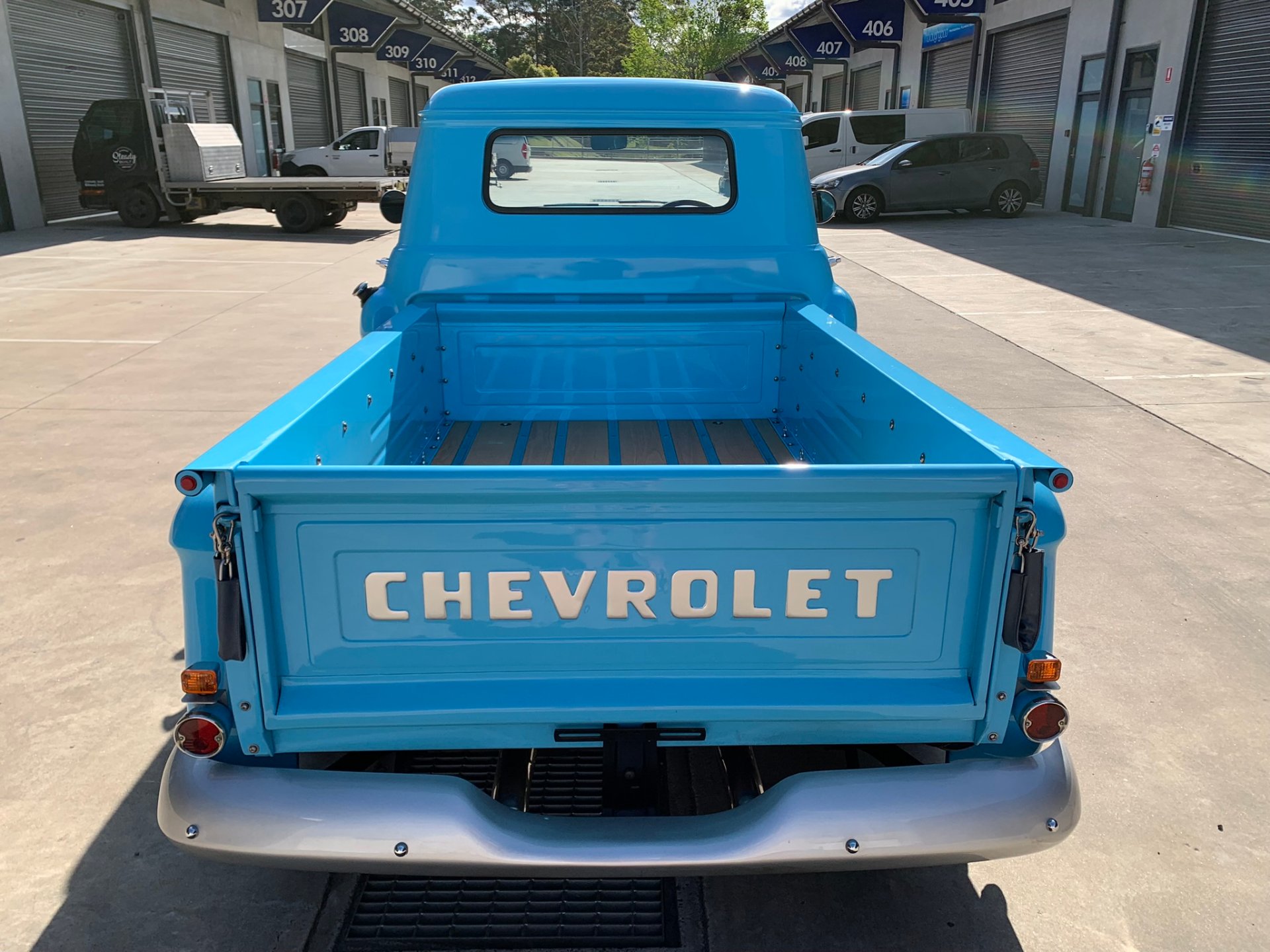 1957 CHEVROLET 3100 3 SP AUTO PICK UP