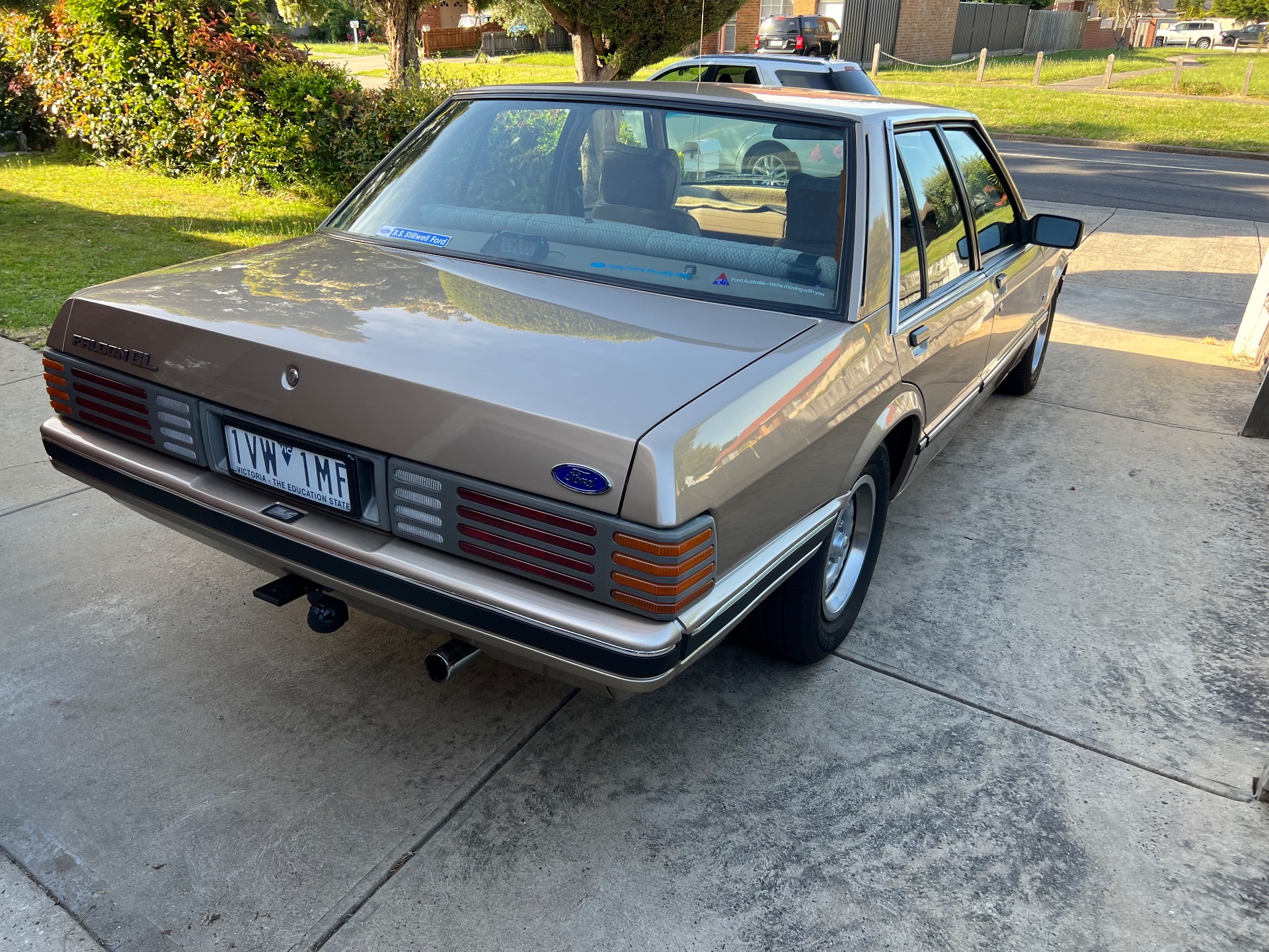 1987 FORD FALCON XF GL 3 SP AUTOMATIC 4D SEDAN
