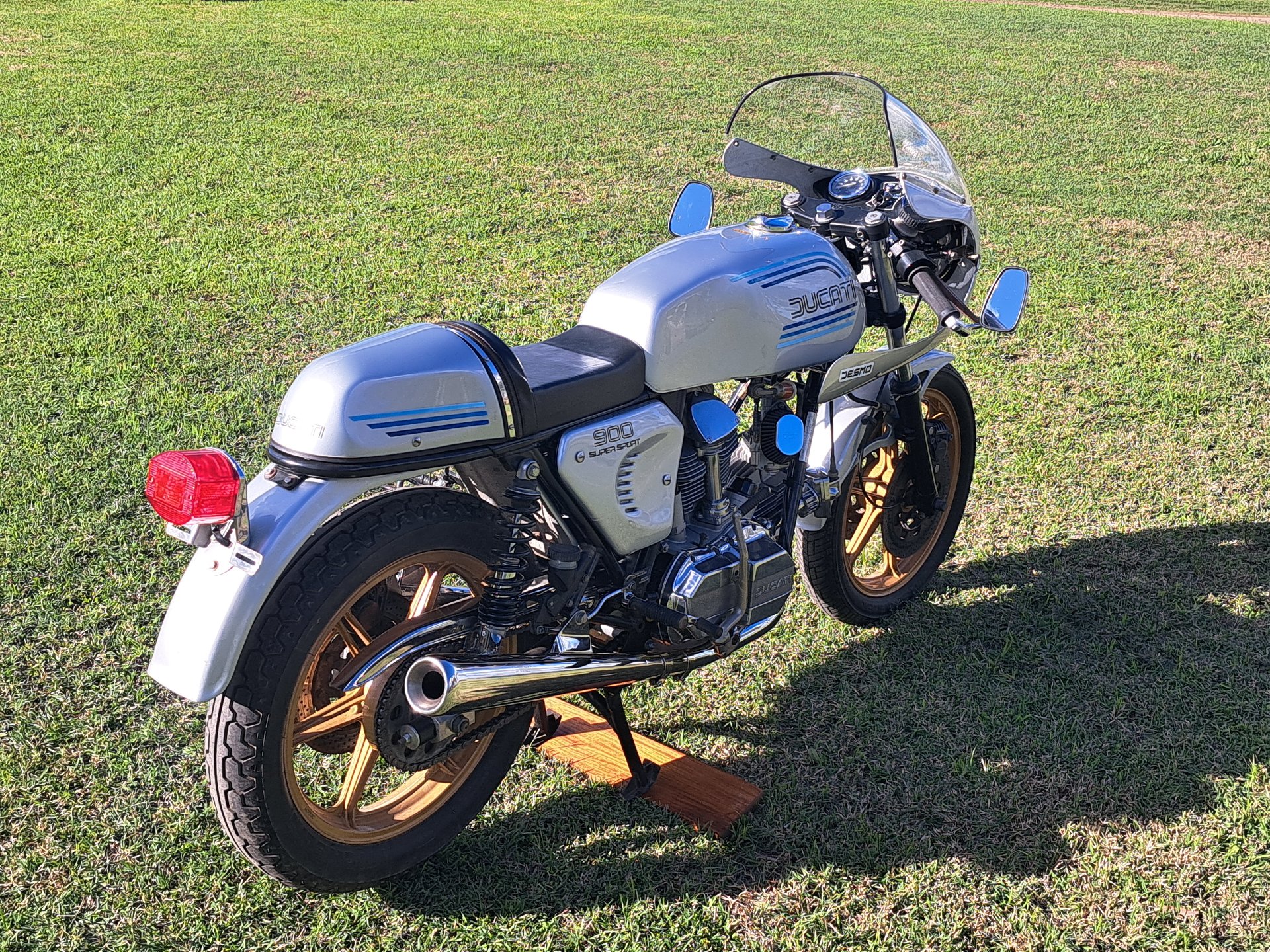 1982 DUCATI 900SS SPORTS