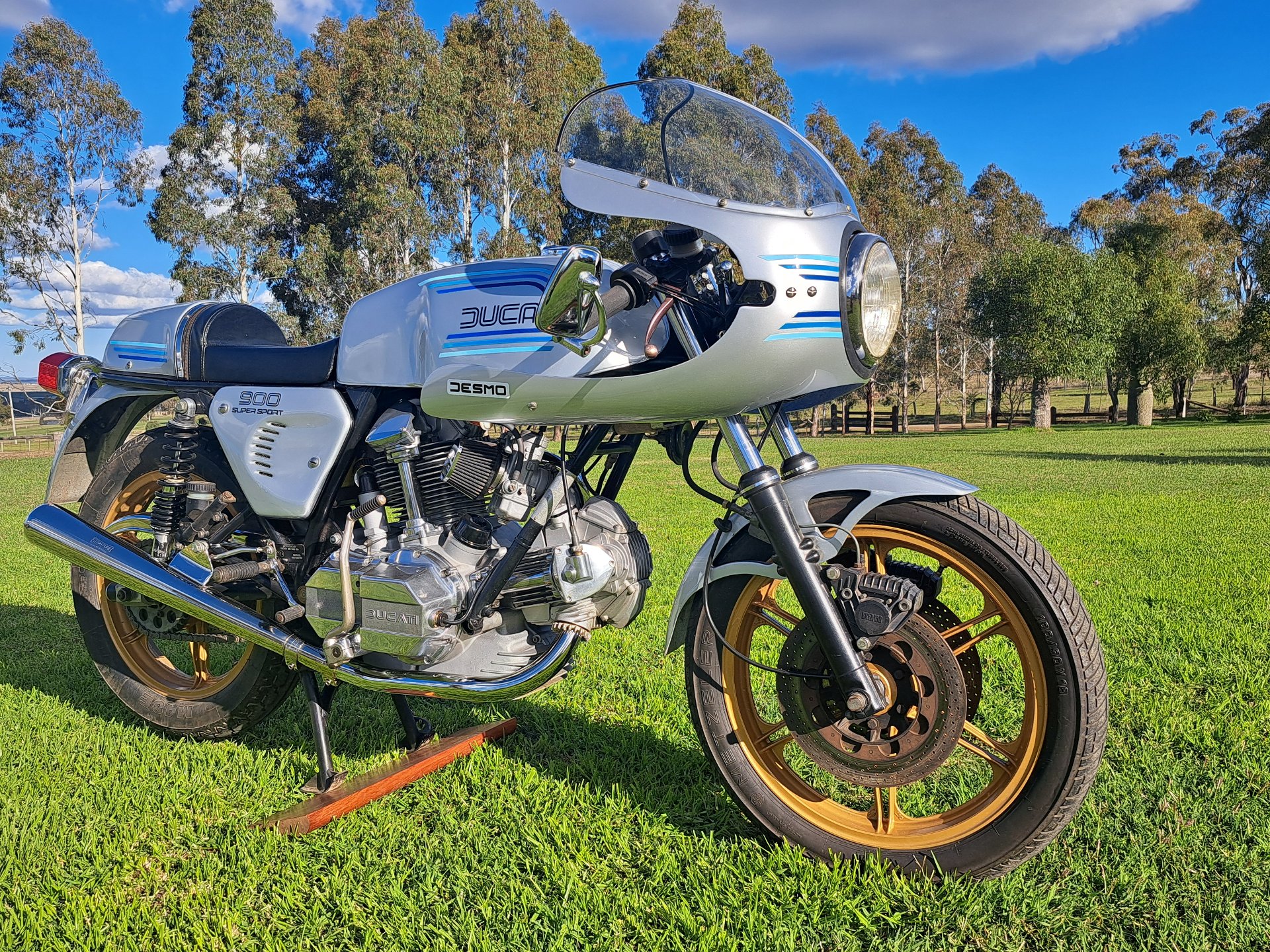 1982 DUCATI 900SS SPORTS