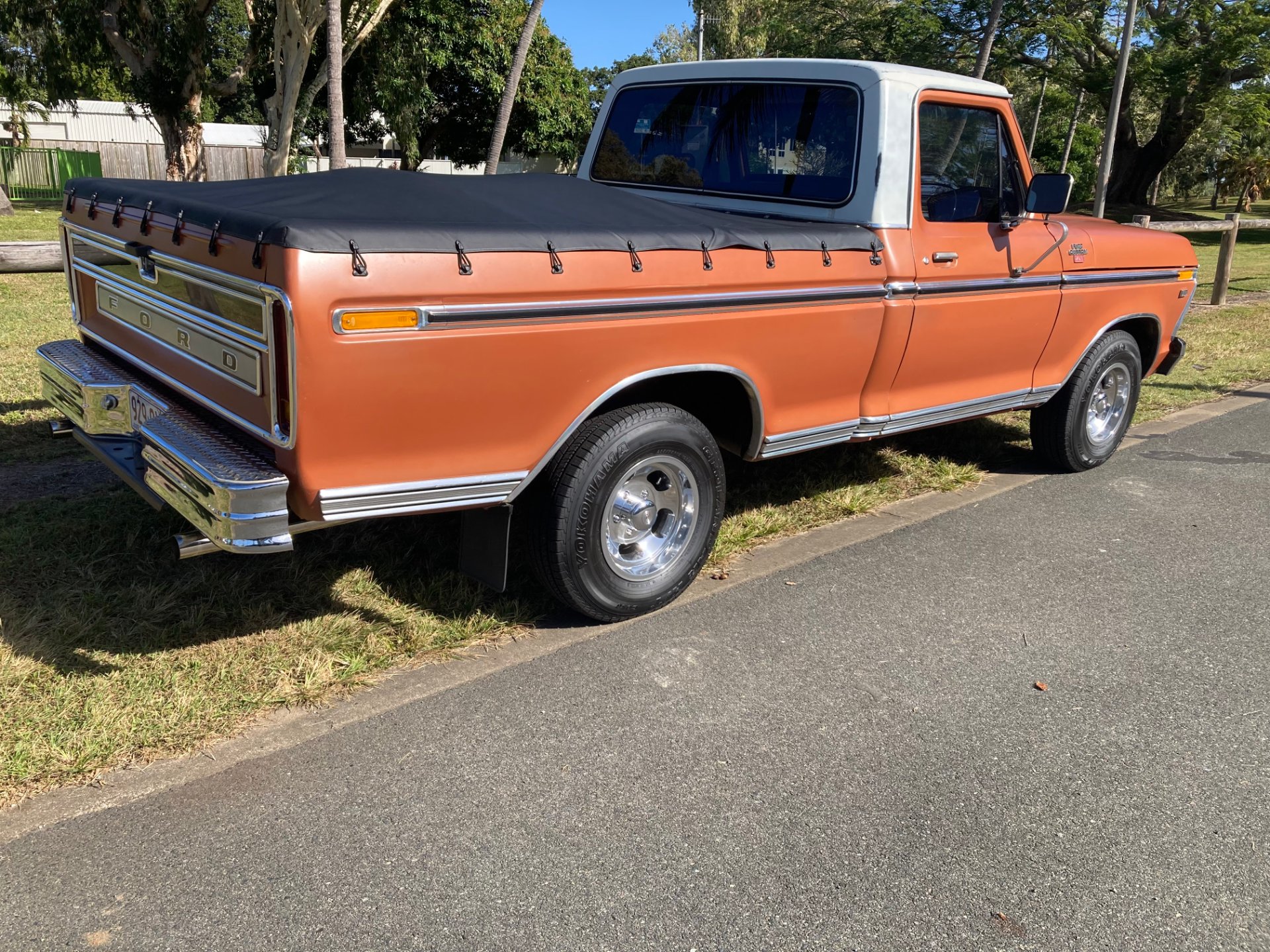 1977 FORD F100 XLT SWB AUTOMATIC UTILITY 