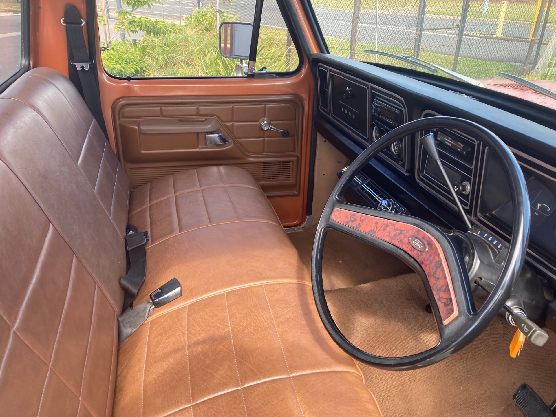 1977 FORD F100 XLT SWB AUTOMATIC UTILITY 