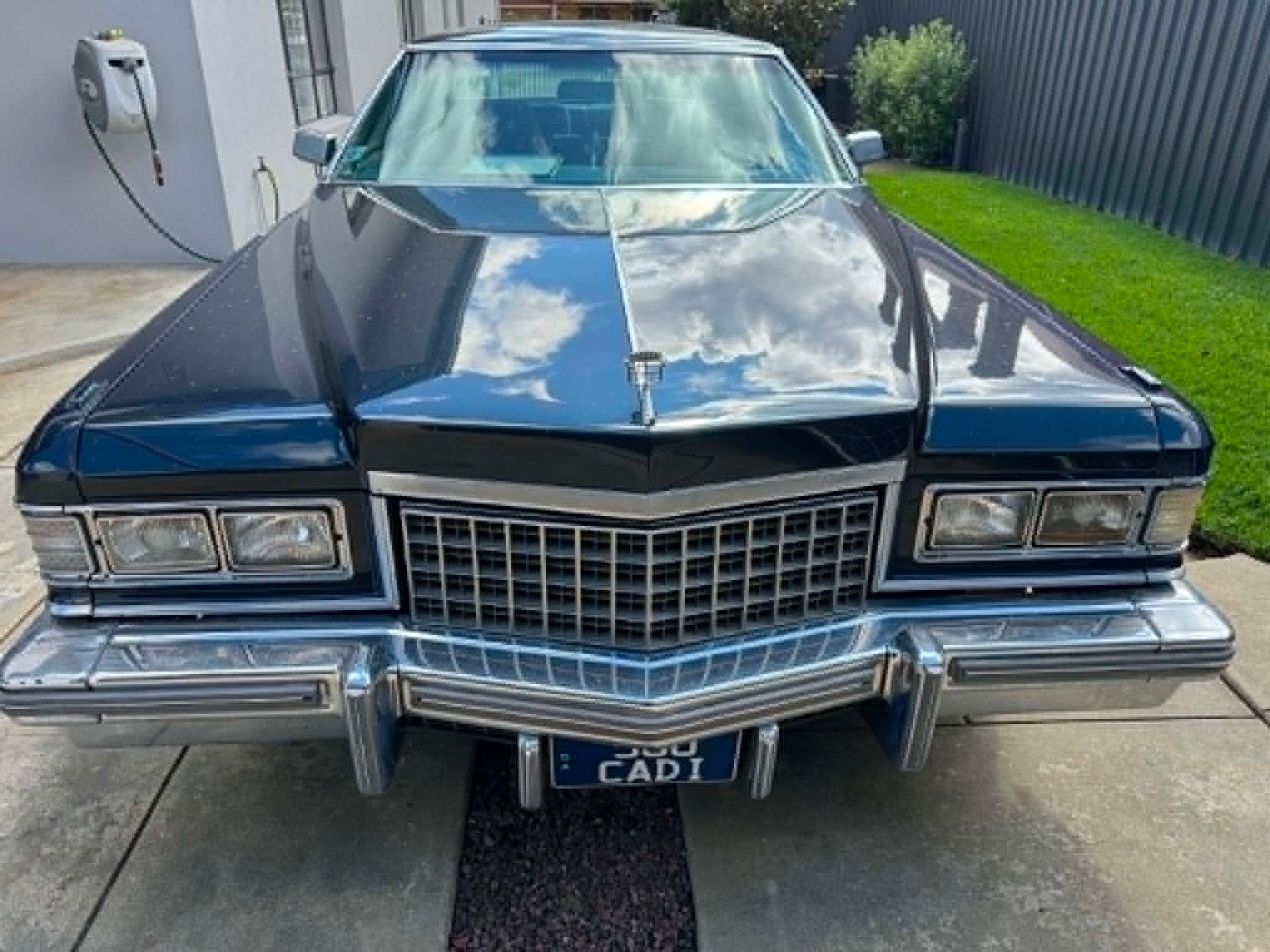 1976 CADILLAC COUPE DE VILLE 2D COUPE