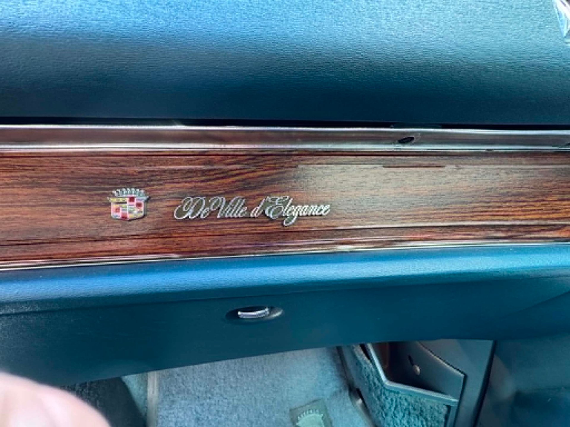 1976 CADILLAC COUPE DE VILLE 2D COUPE 