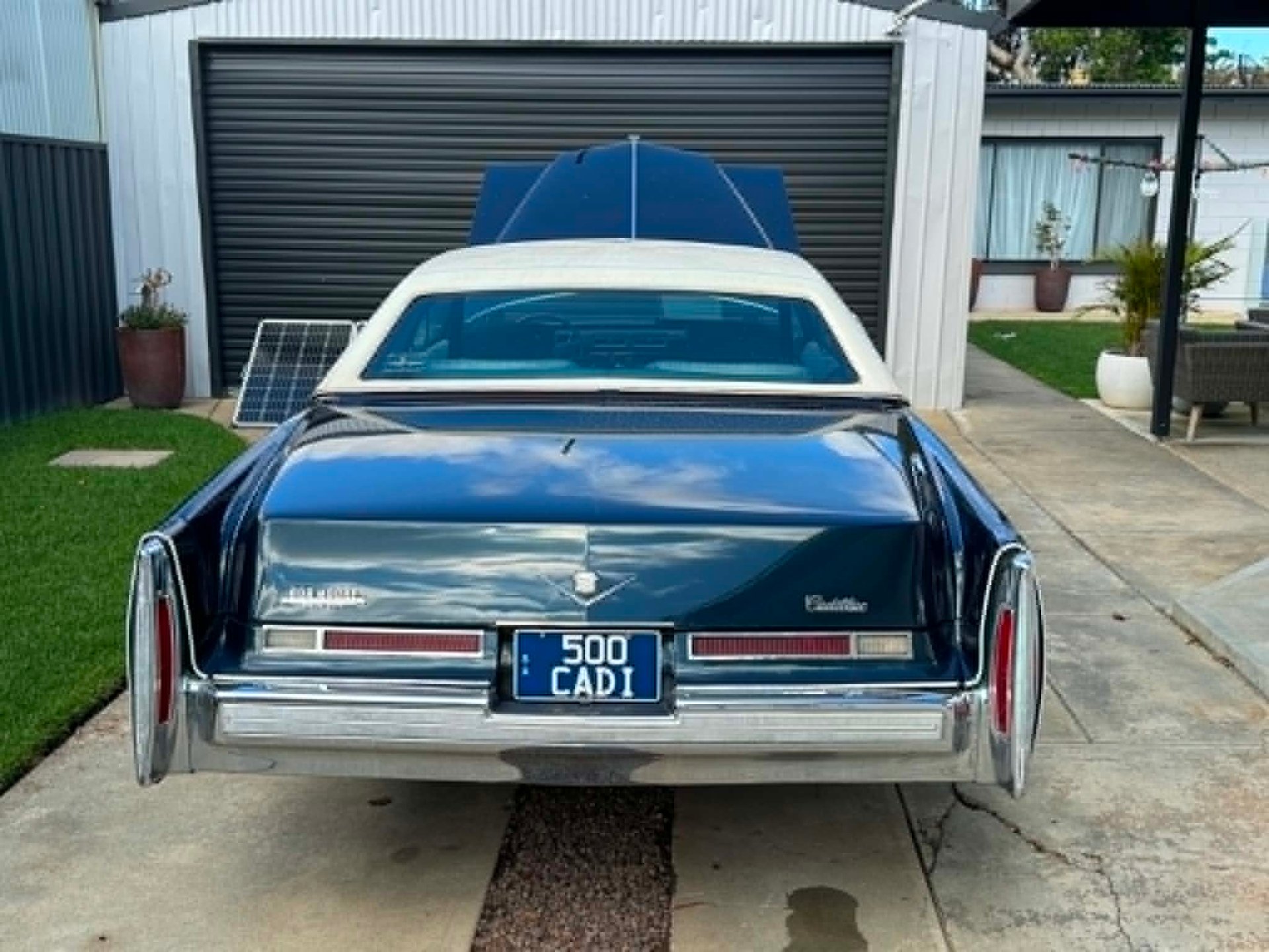 1976 CADILLAC COUPE DE VILLE 2D COUPE 