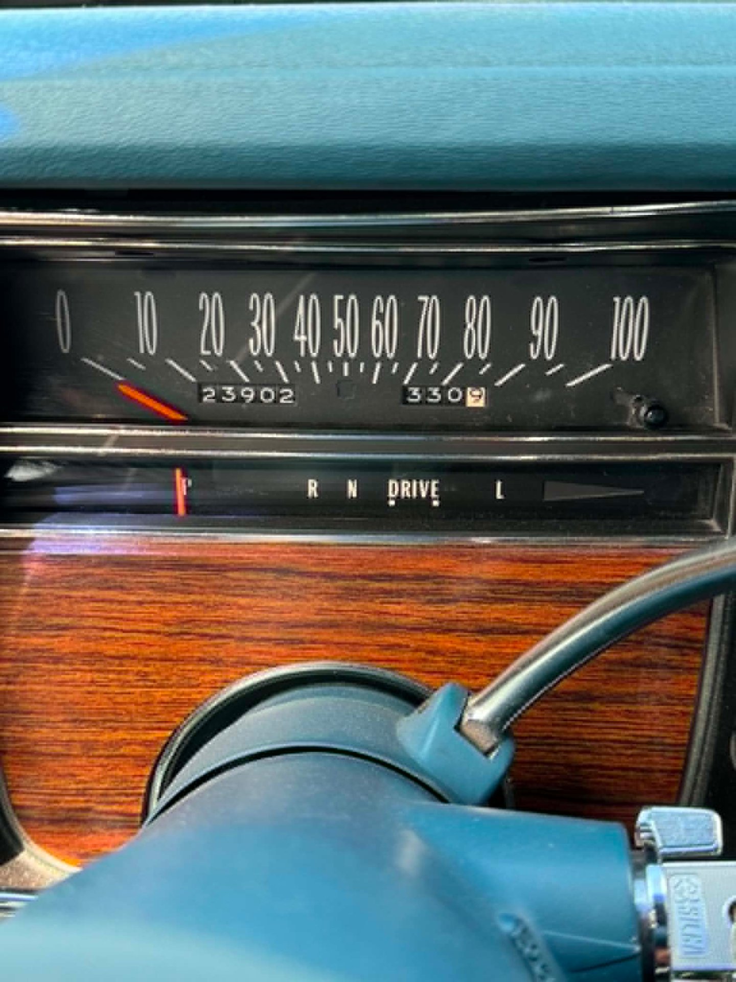1976 CADILLAC COUPE DE VILLE 2D COUPE 