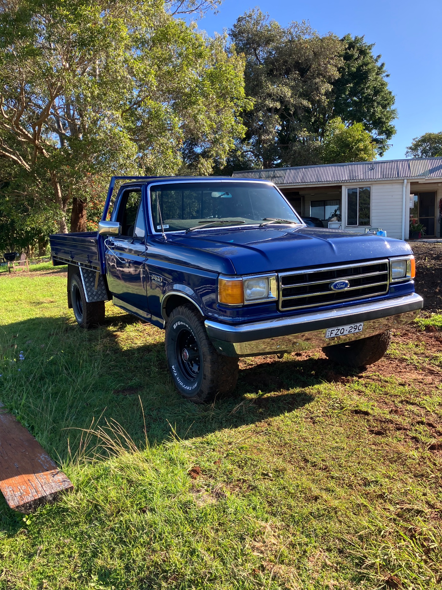 1991 FORD F150 (4x4) 3 SP AUTOMATIC 4X4 UTILITY